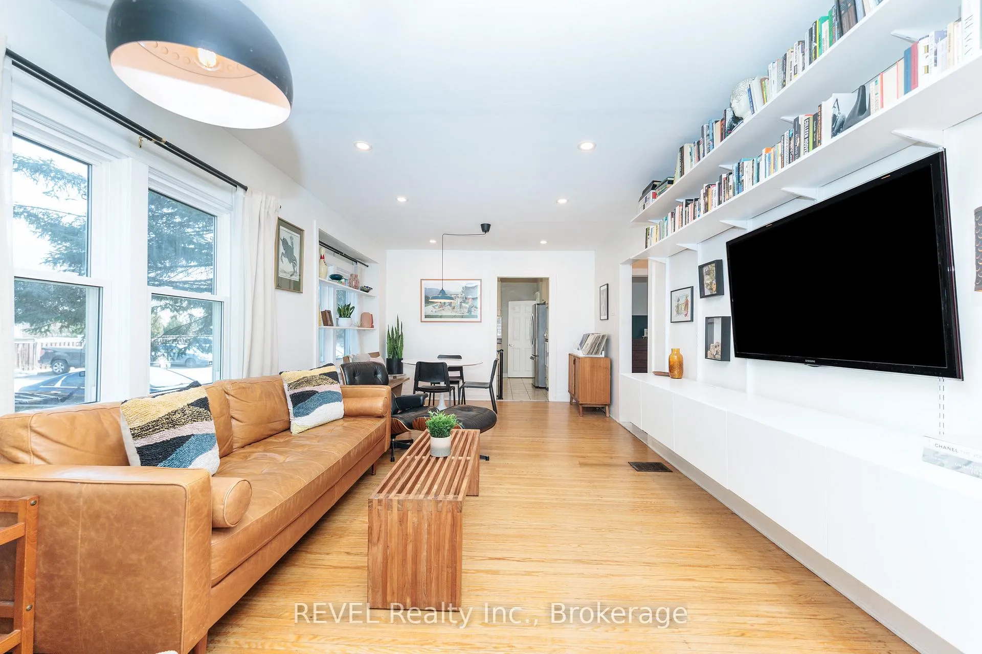 Photo 8 of 165 Main Street, St. Catharines, Port Dalhousie — HOMEH