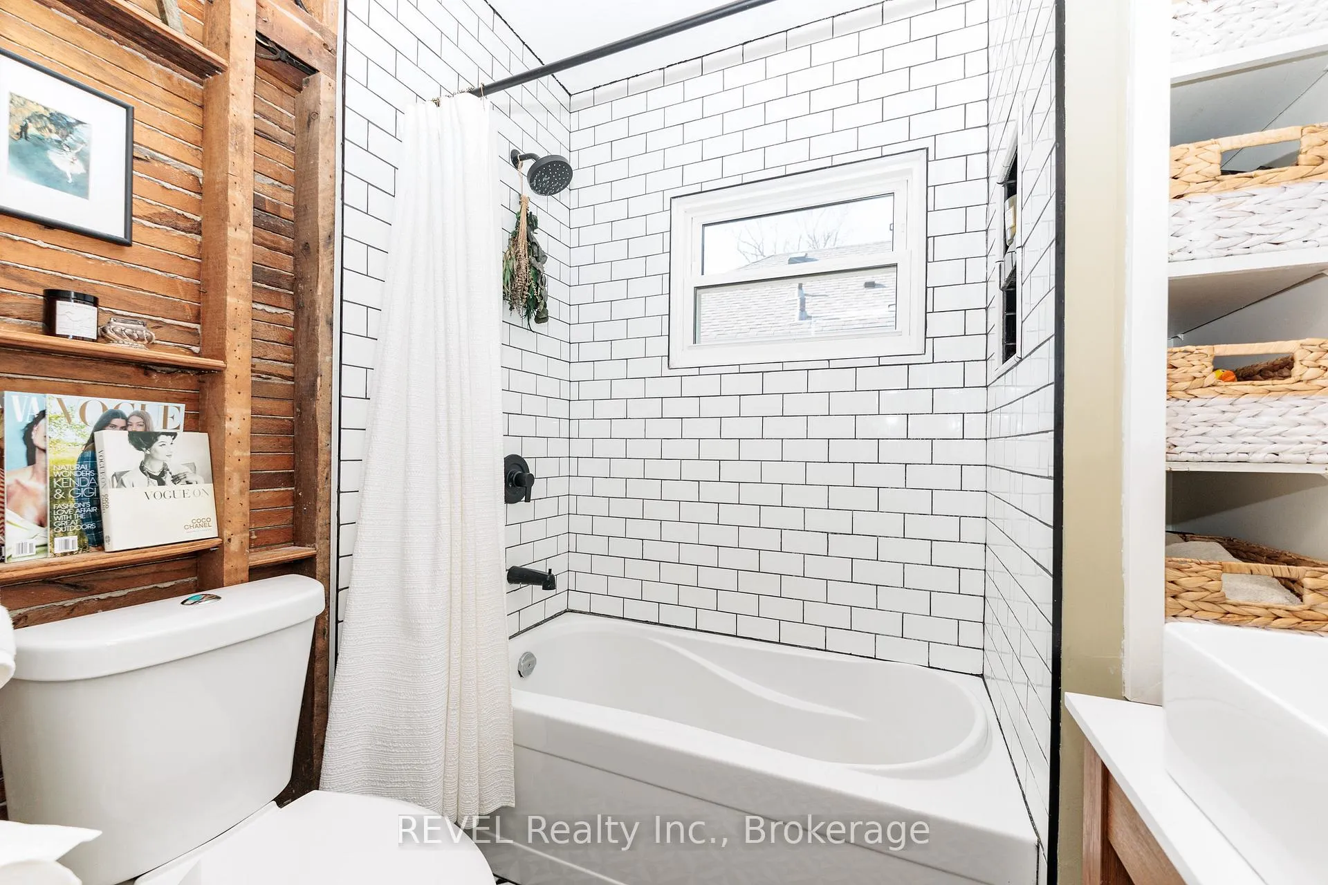 Photo 17 of 165 Main Street, St. Catharines, Port Dalhousie — HOMEH