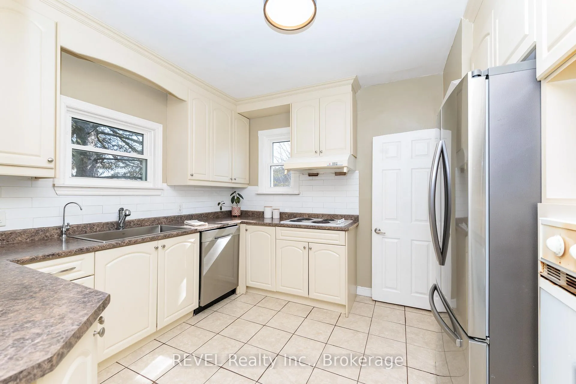 Photo 20 of 165 Main Street, St. Catharines, Port Dalhousie — HOMEH