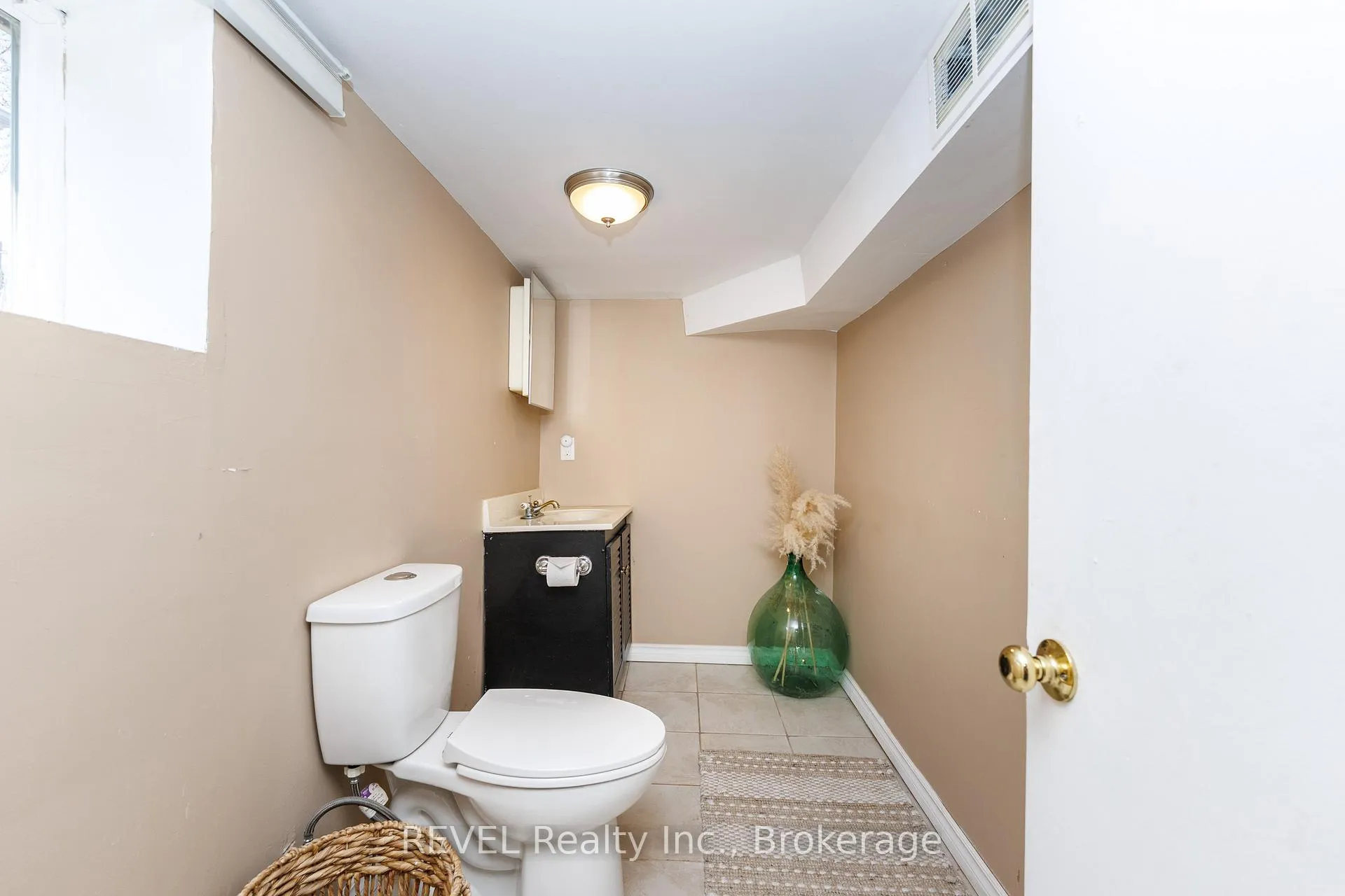 Photo 33 of 165 Main Street, St. Catharines, Port Dalhousie — HOMEH