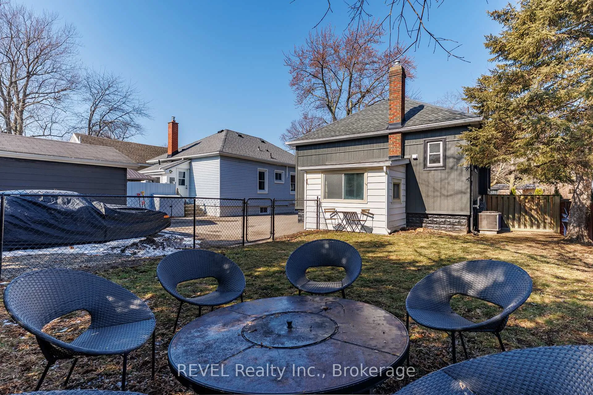 Photo 38 of 165 Main Street, St. Catharines, Port Dalhousie — HOMEH