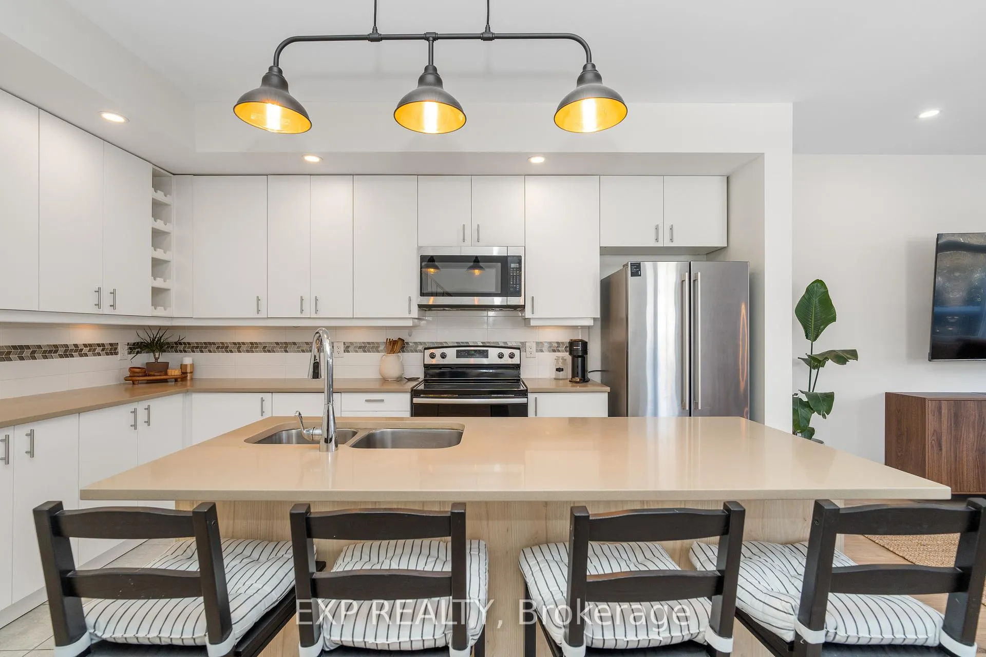 Photo 8 of 503 Cote Street, Ottawa, Overbrook/Castle Heights — HOMEH
