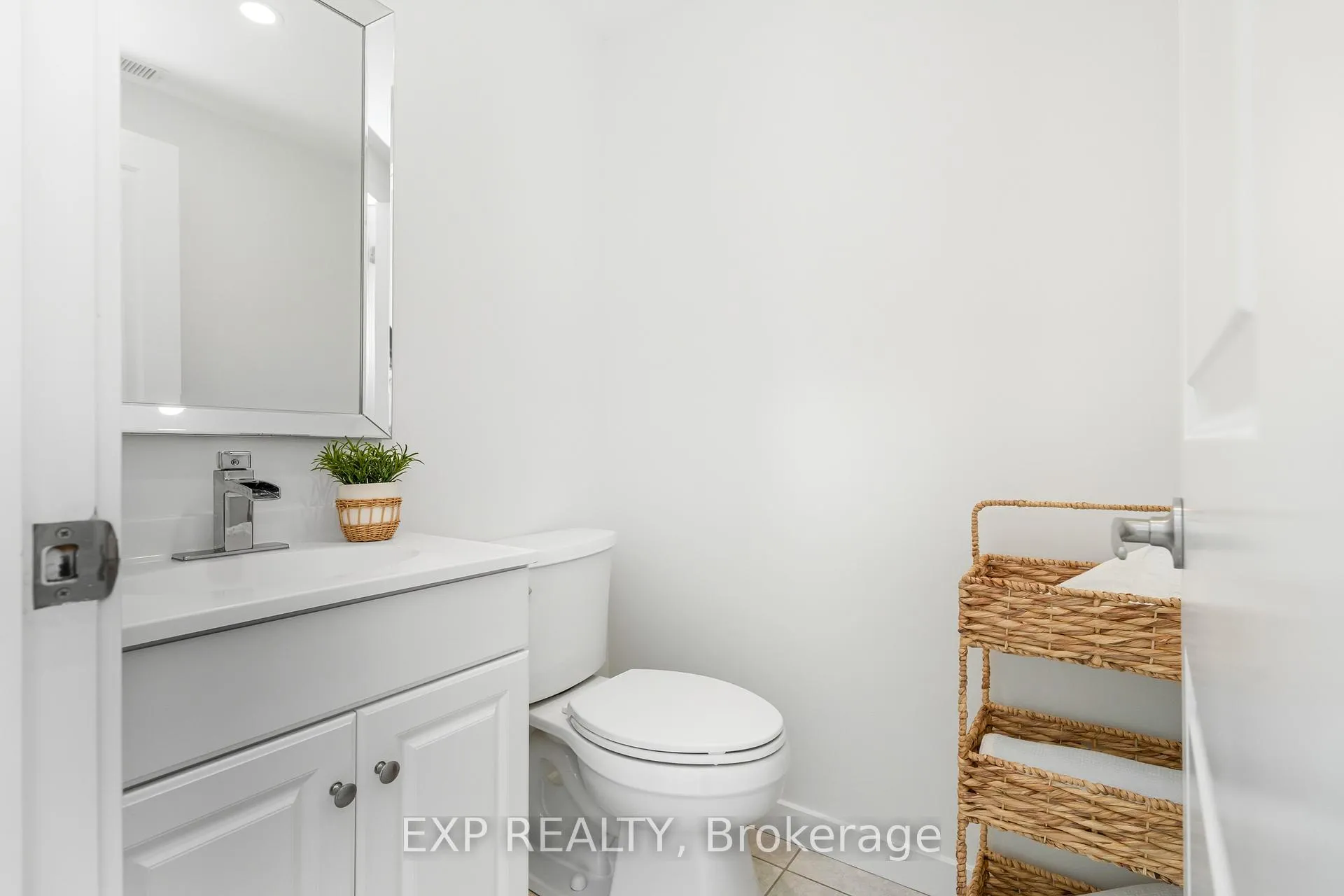 Photo 12 of 503 Cote Street, Ottawa, Overbrook/Castle Heights — HOMEH