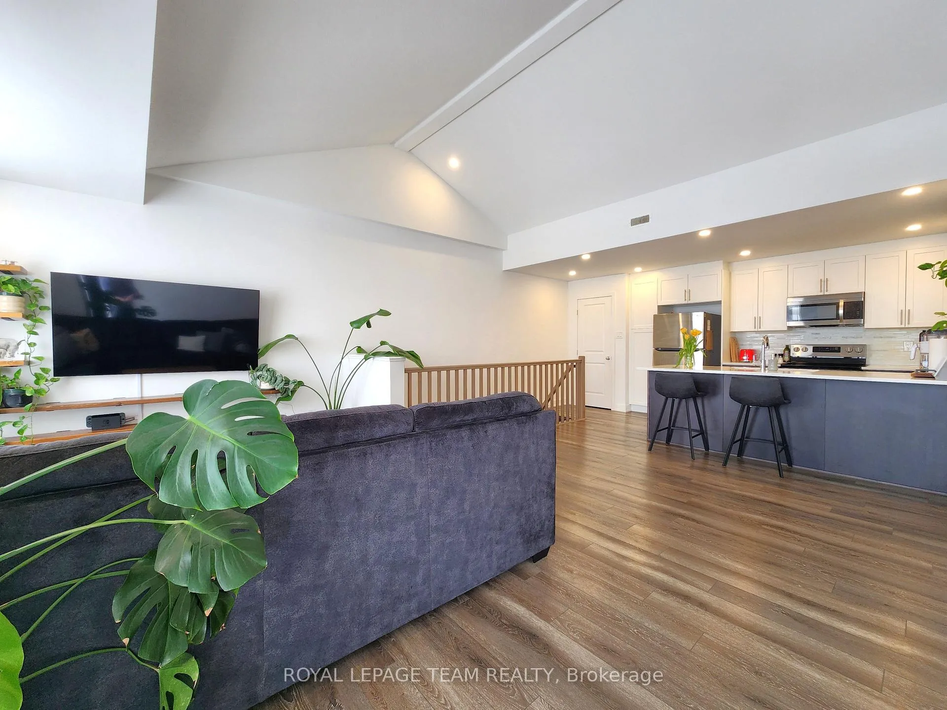 Photo 7 of Unit I, 380 Rolling Meadows Crescent, Ottawa, Mer Bleue/Bradley Estates/Anderson Park — HOMEH