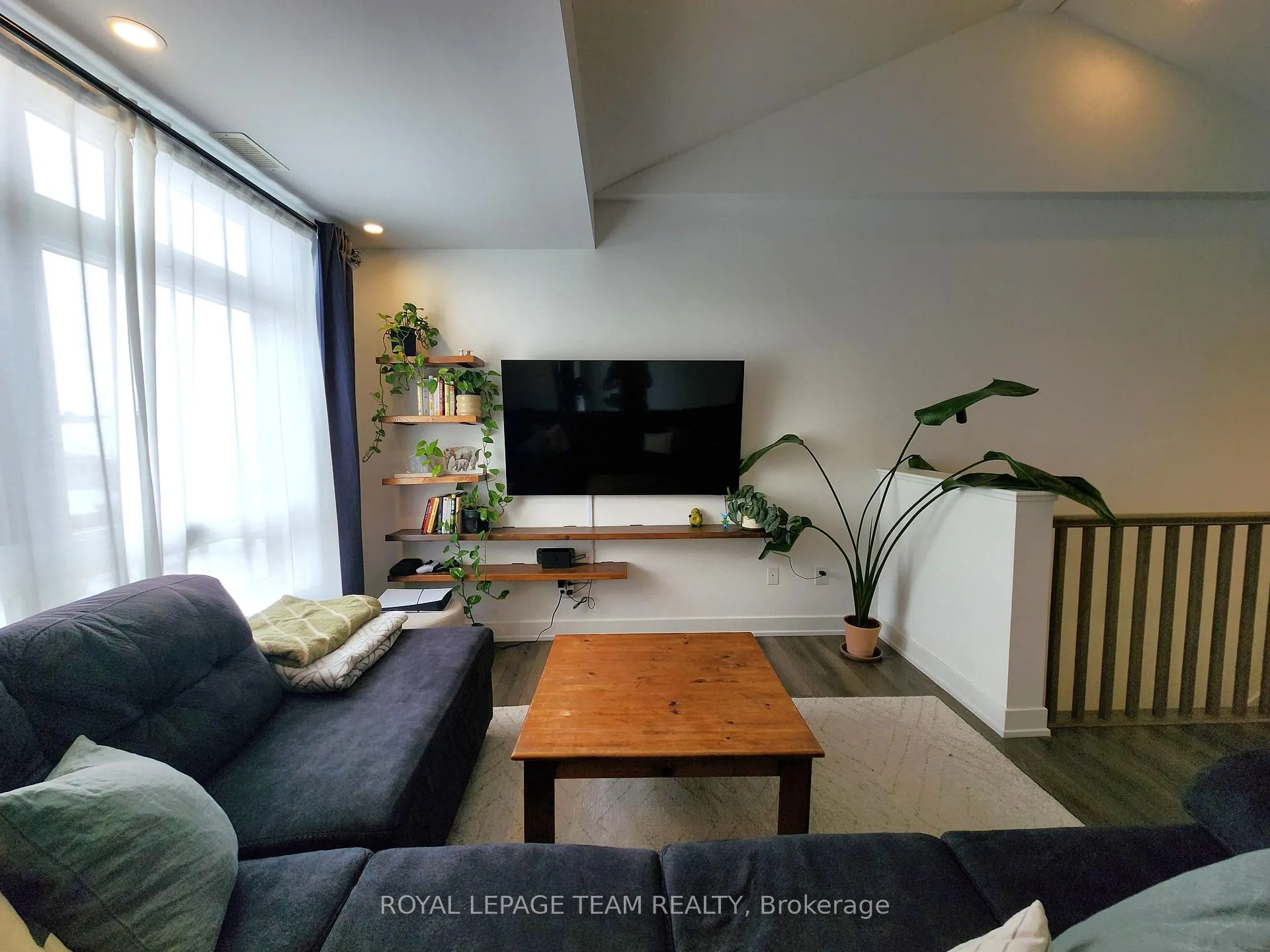 Photo 10 of Unit I, 380 Rolling Meadows Crescent, Ottawa, Mer Bleue/Bradley Estates/Anderson Park — HOMEH