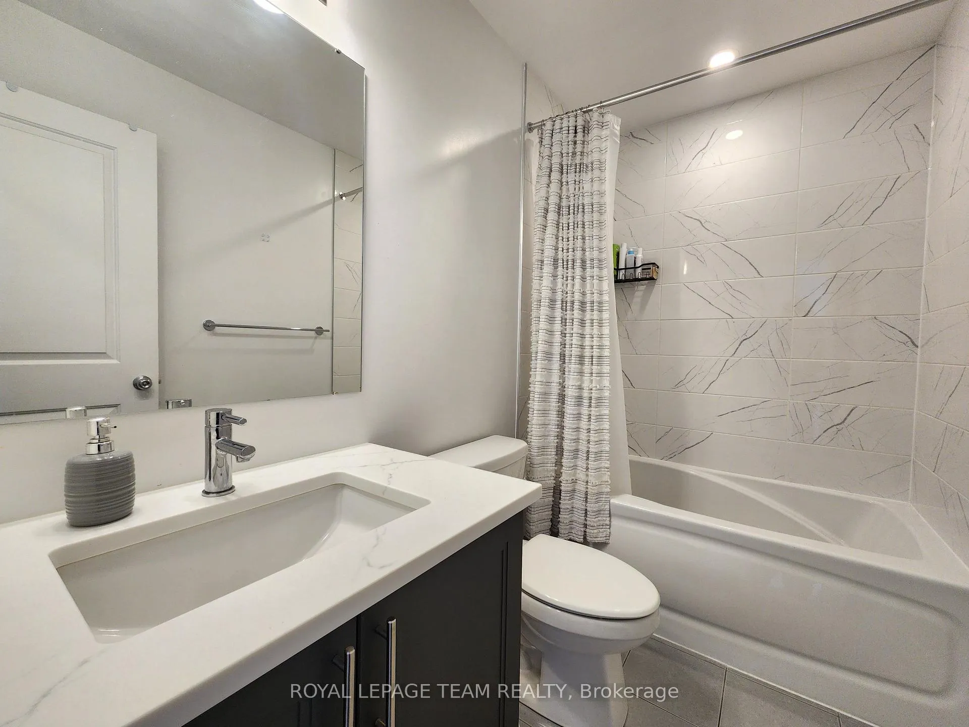 Photo 12 of Unit I, 380 Rolling Meadows Crescent, Ottawa, Mer Bleue/Bradley Estates/Anderson Park — HOMEH