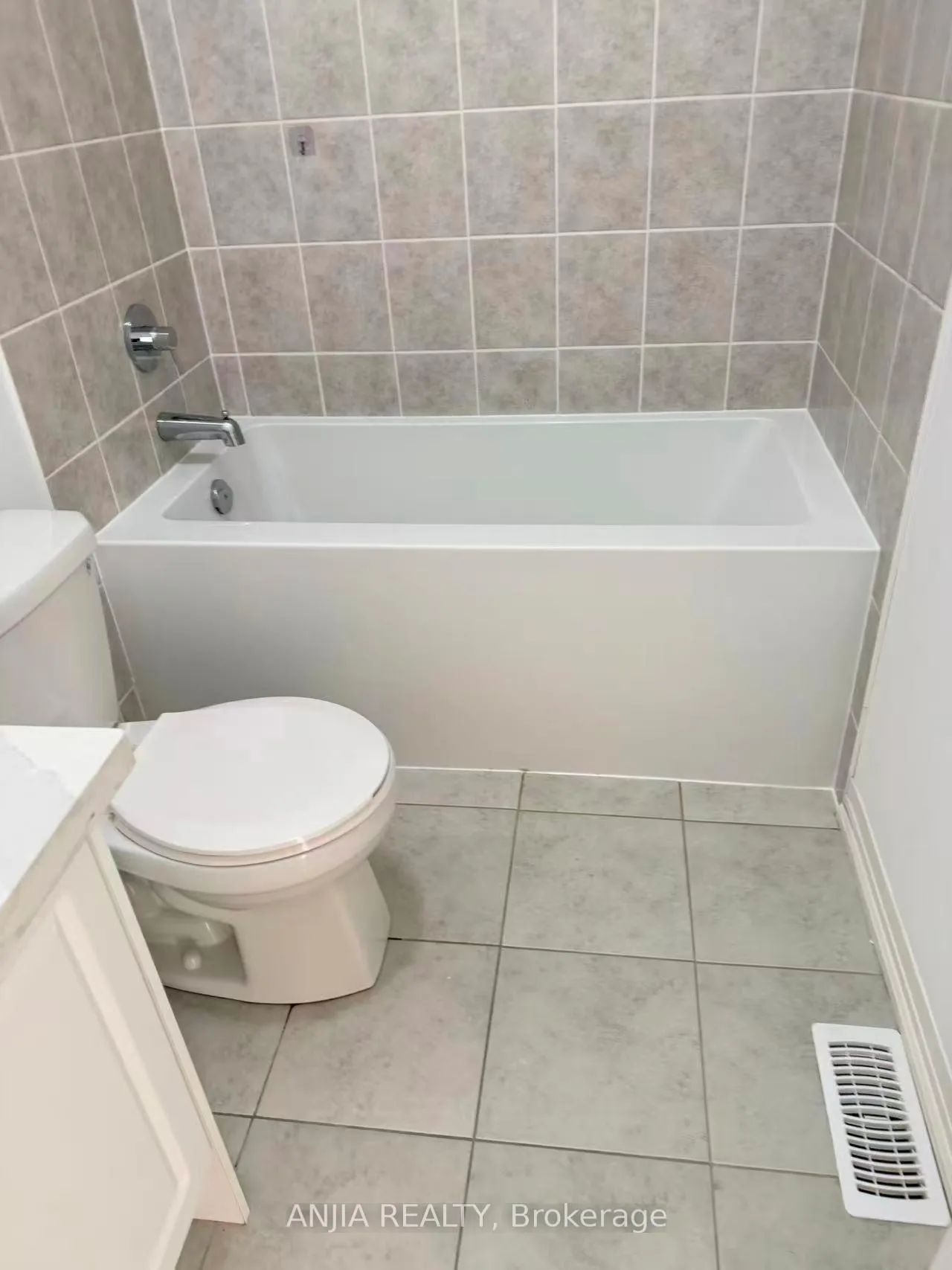 Photo 14 of 119 Markland Street, Markham, Cachet — HOMEH
