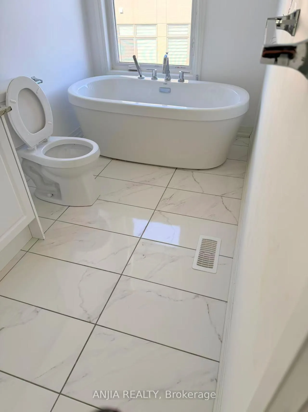 Photo 15 of 119 Markland Street, Markham, Cachet — HOMEH