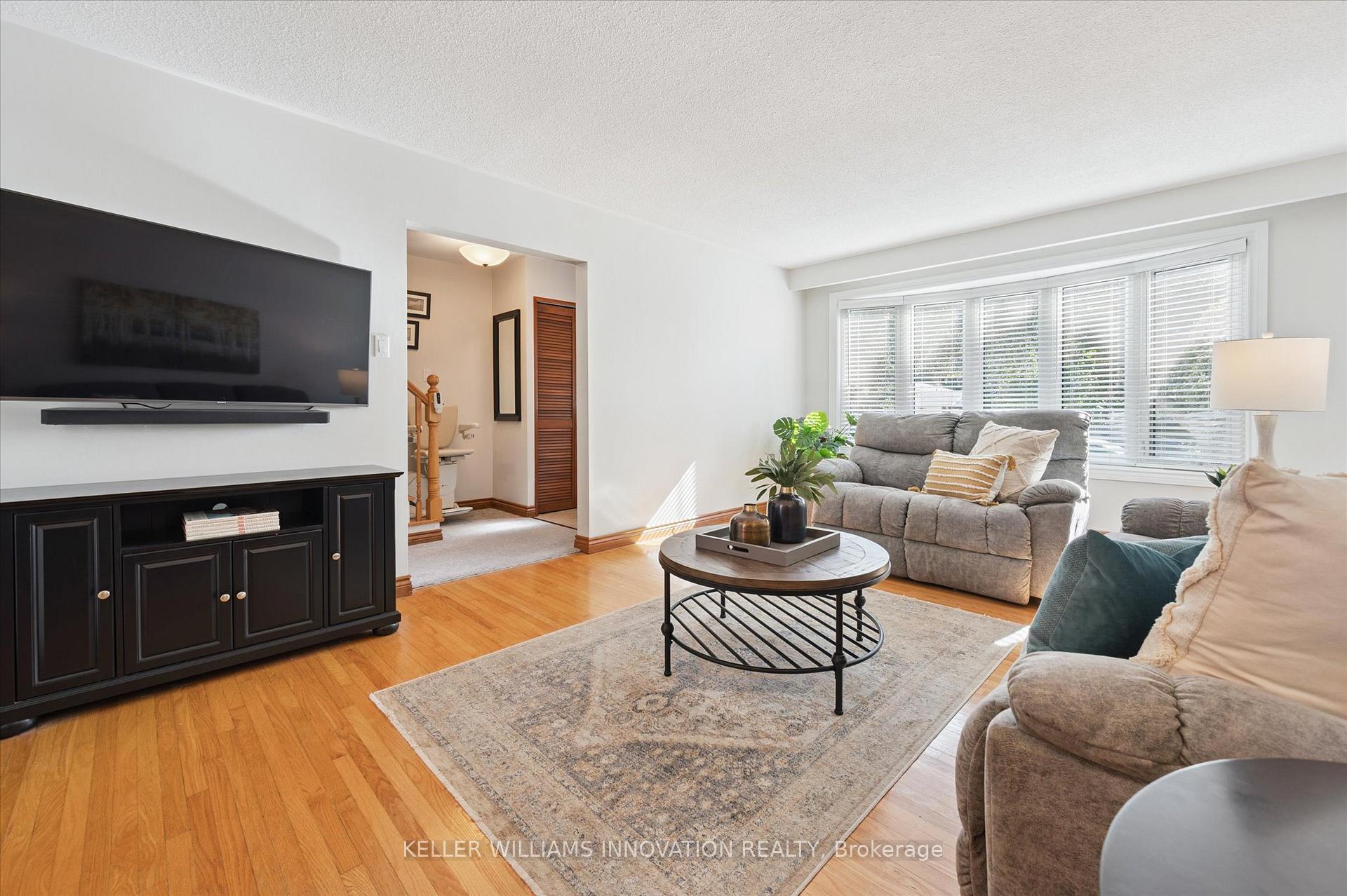 Photo 3 of 153 Forestwood Drive, Kitchener — HOMEH