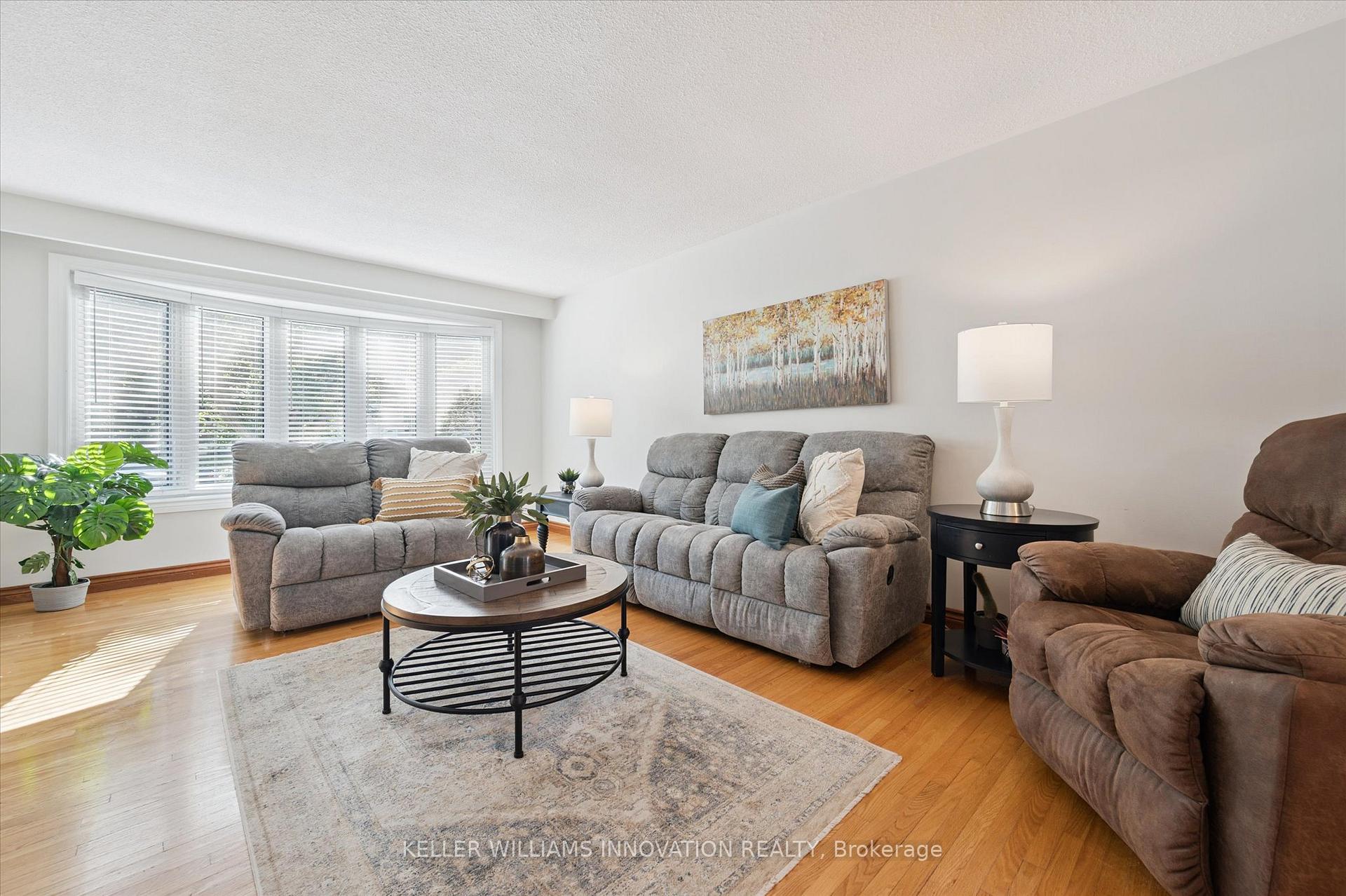 Photo 4 of 153 Forestwood Drive, Kitchener — HOMEH