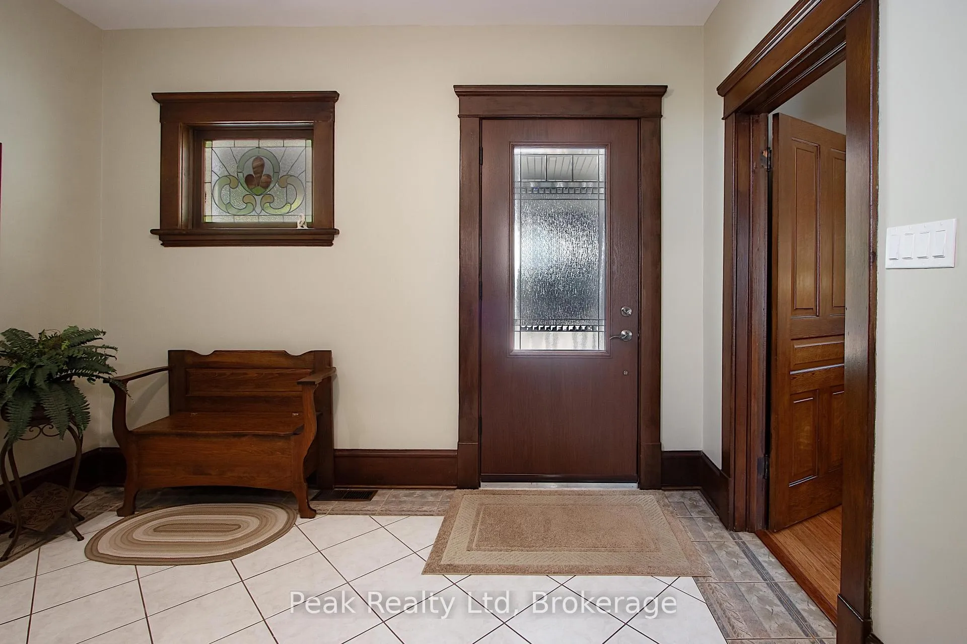 Photo 7 of 212 Front Street, Stratford — HOMEH