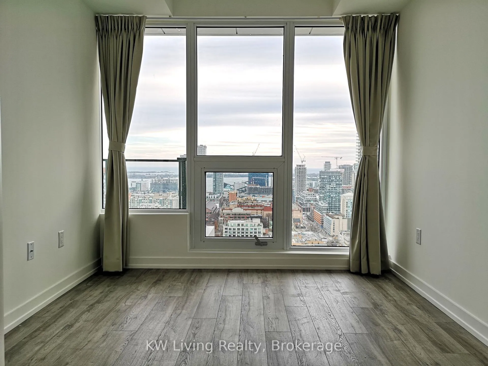 Photo 6 of Unit Ph03, 77 Shuter Street, Toronto, Church-Yonge Corridor — HOMEH