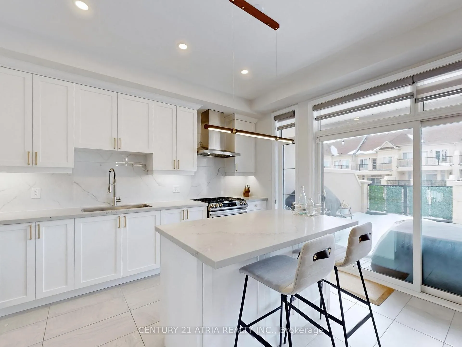 Photo 5 of 46 Campobello Street, Vaughan, Patterson — HOMEH