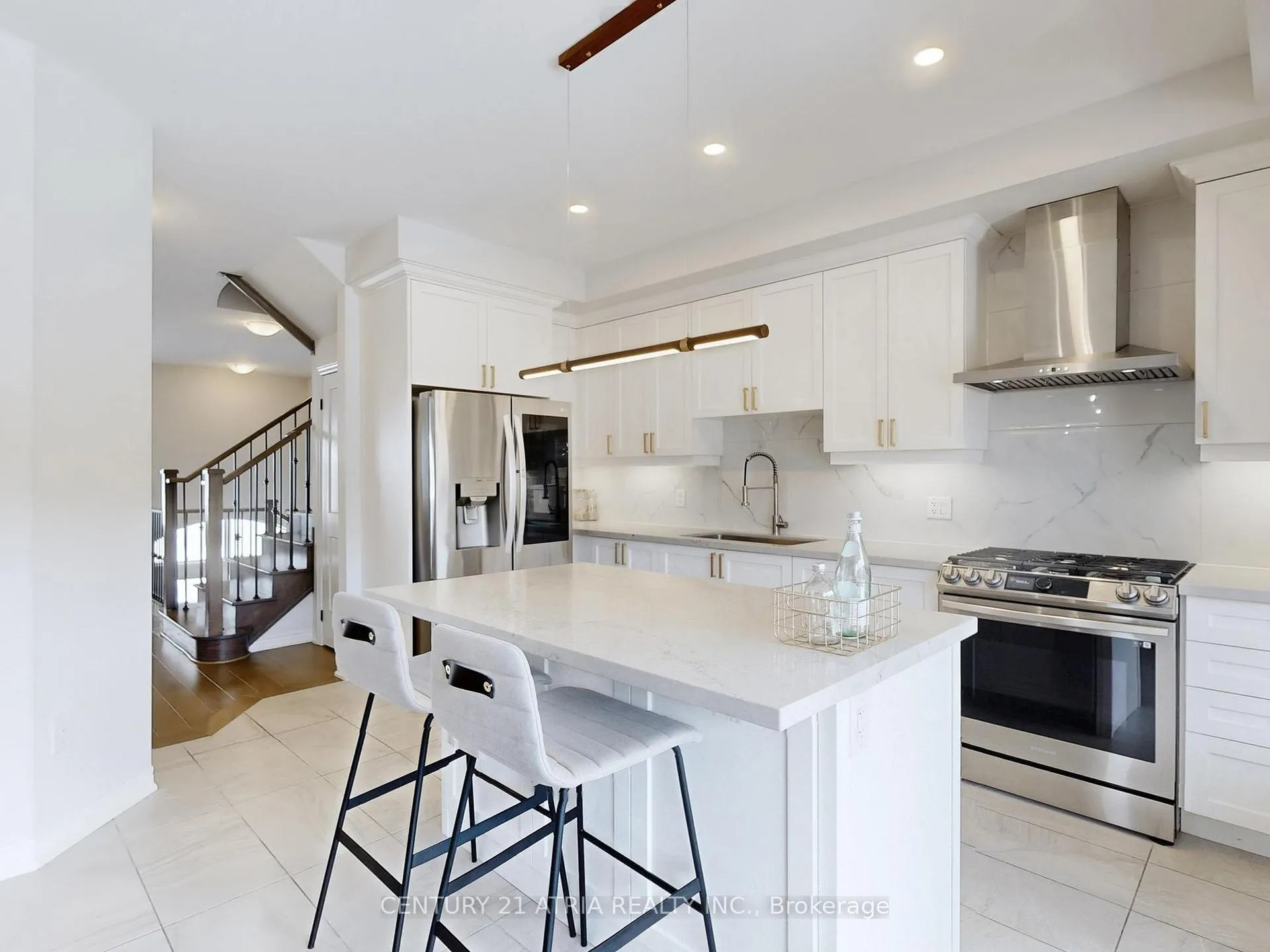 Photo 6 of 46 Campobello Street, Vaughan, Patterson — HOMEH