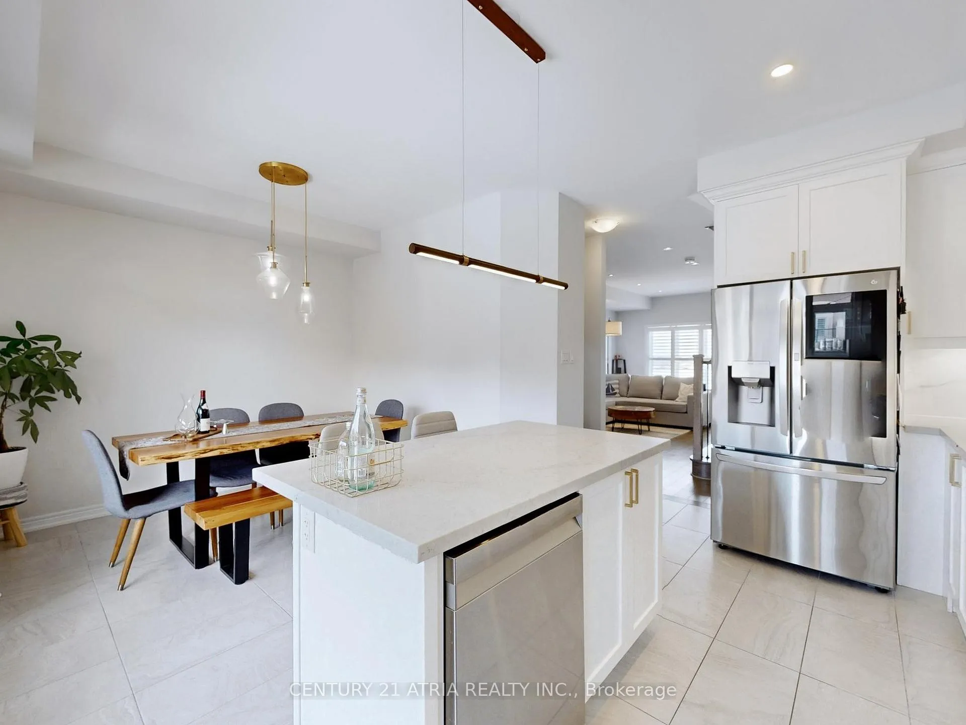 Photo 7 of 46 Campobello Street, Vaughan, Patterson — HOMEH