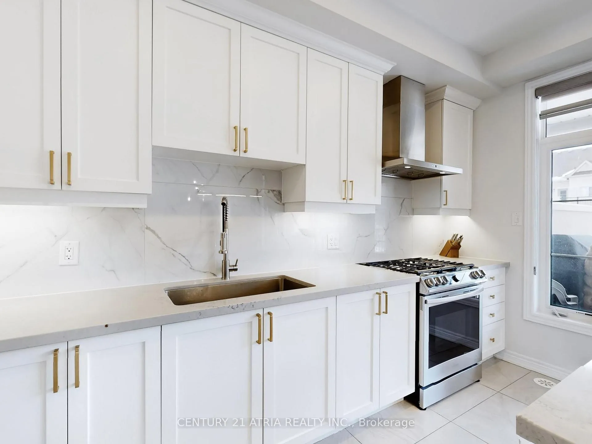 Photo 9 of 46 Campobello Street, Vaughan, Patterson — HOMEH