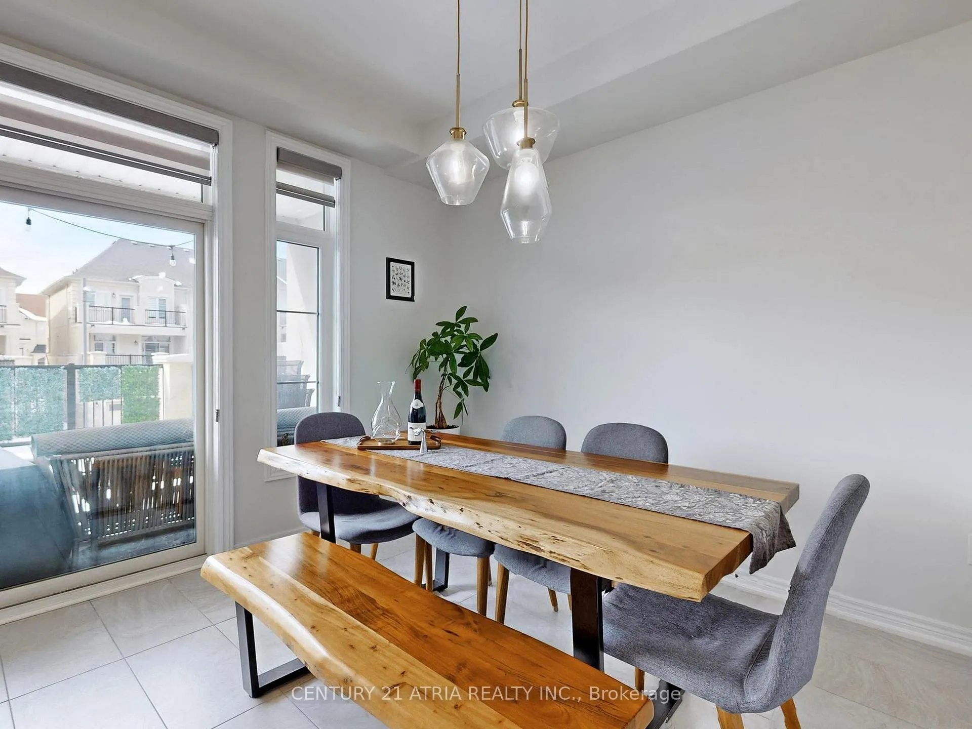 Photo 10 of 46 Campobello Street, Vaughan, Patterson — HOMEH