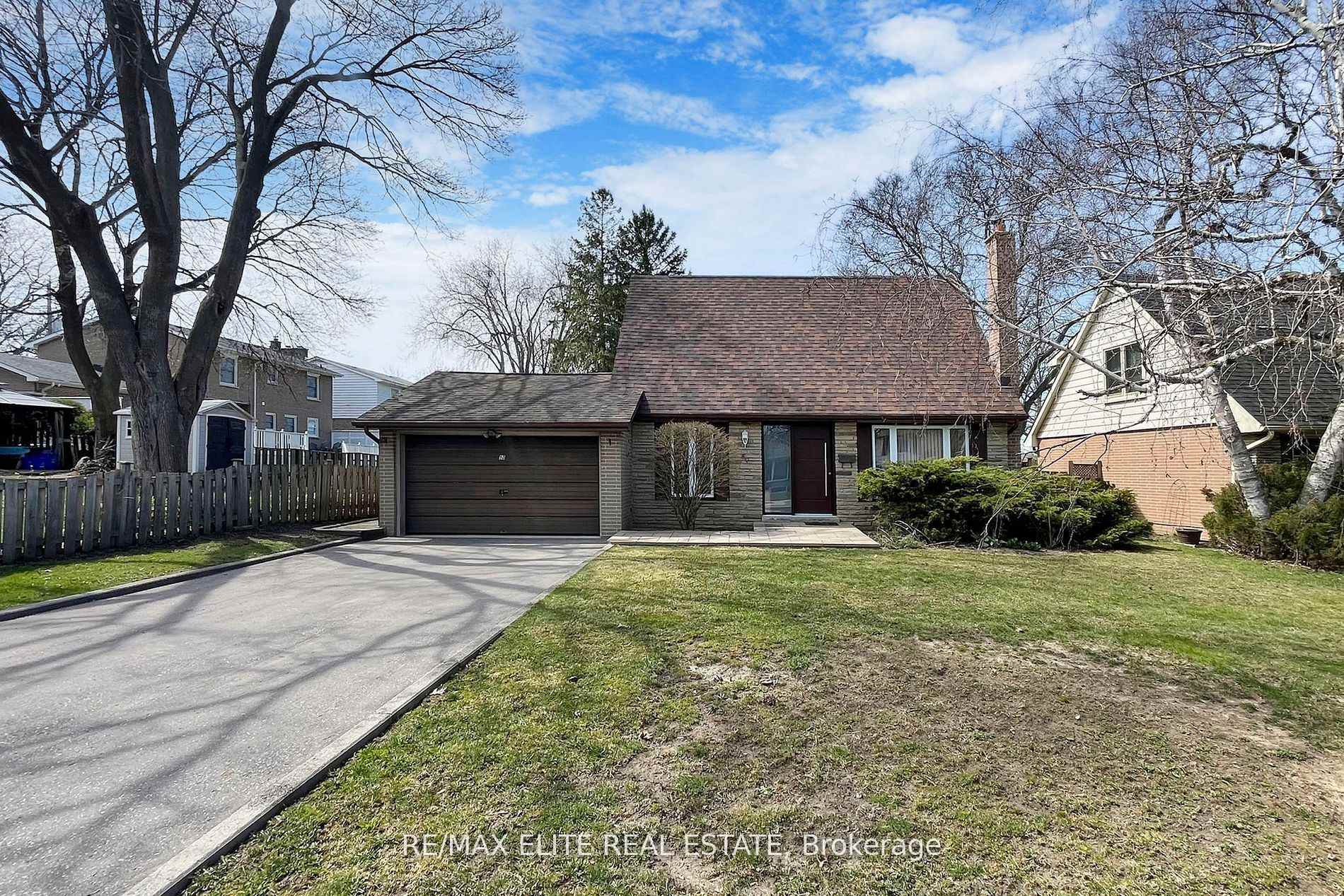 Photo 1 of 50 Henderson Avenue, Markham, Grandview — HOMEH