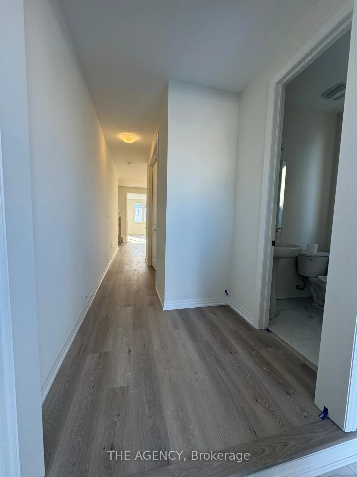 Photo 3 of 2411 Laurelview Street, Oshawa, Kedron — HOMEH