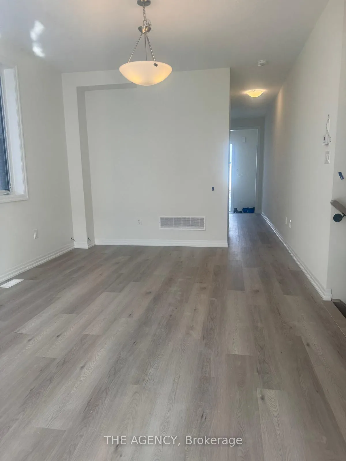 Photo 9 of 2411 Laurelview Street, Oshawa, Kedron — HOMEH