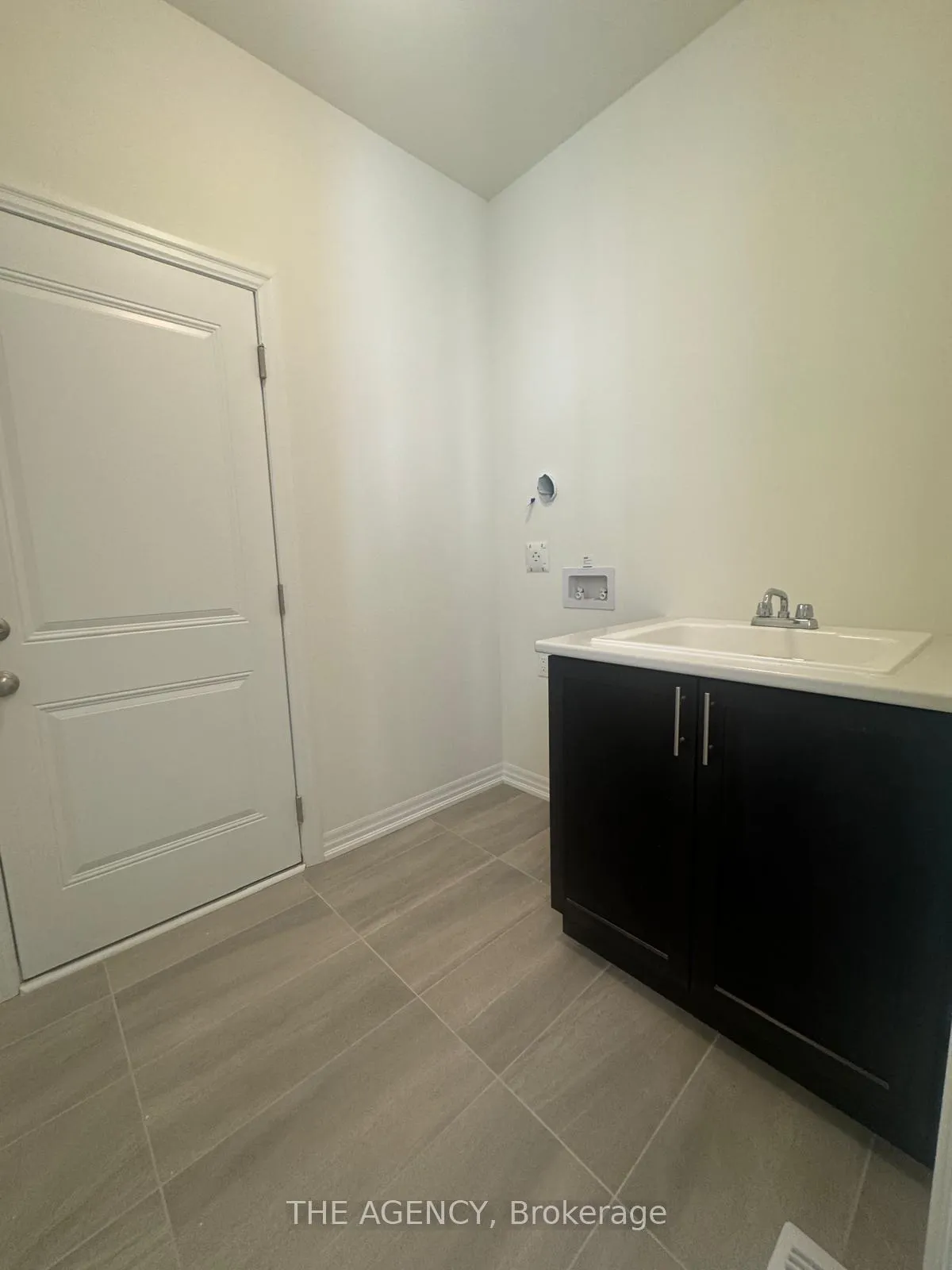 Photo 11 of 2411 Laurelview Street, Oshawa, Kedron — HOMEH