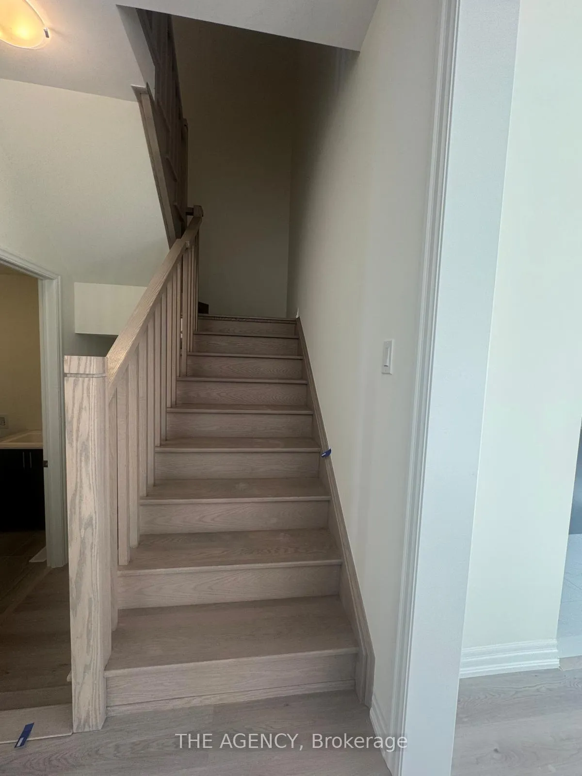 Photo 13 of 2411 Laurelview Street, Oshawa, Kedron — HOMEH