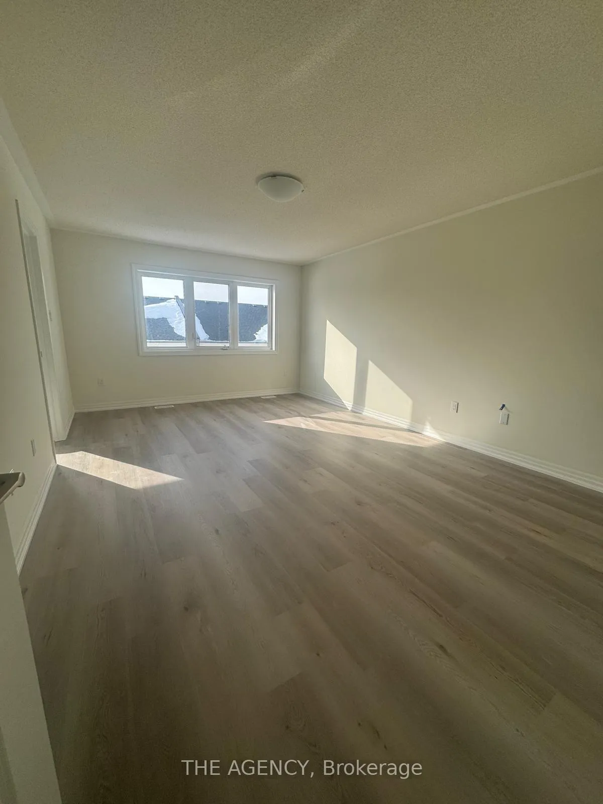 Photo 15 of 2411 Laurelview Street, Oshawa, Kedron — HOMEH