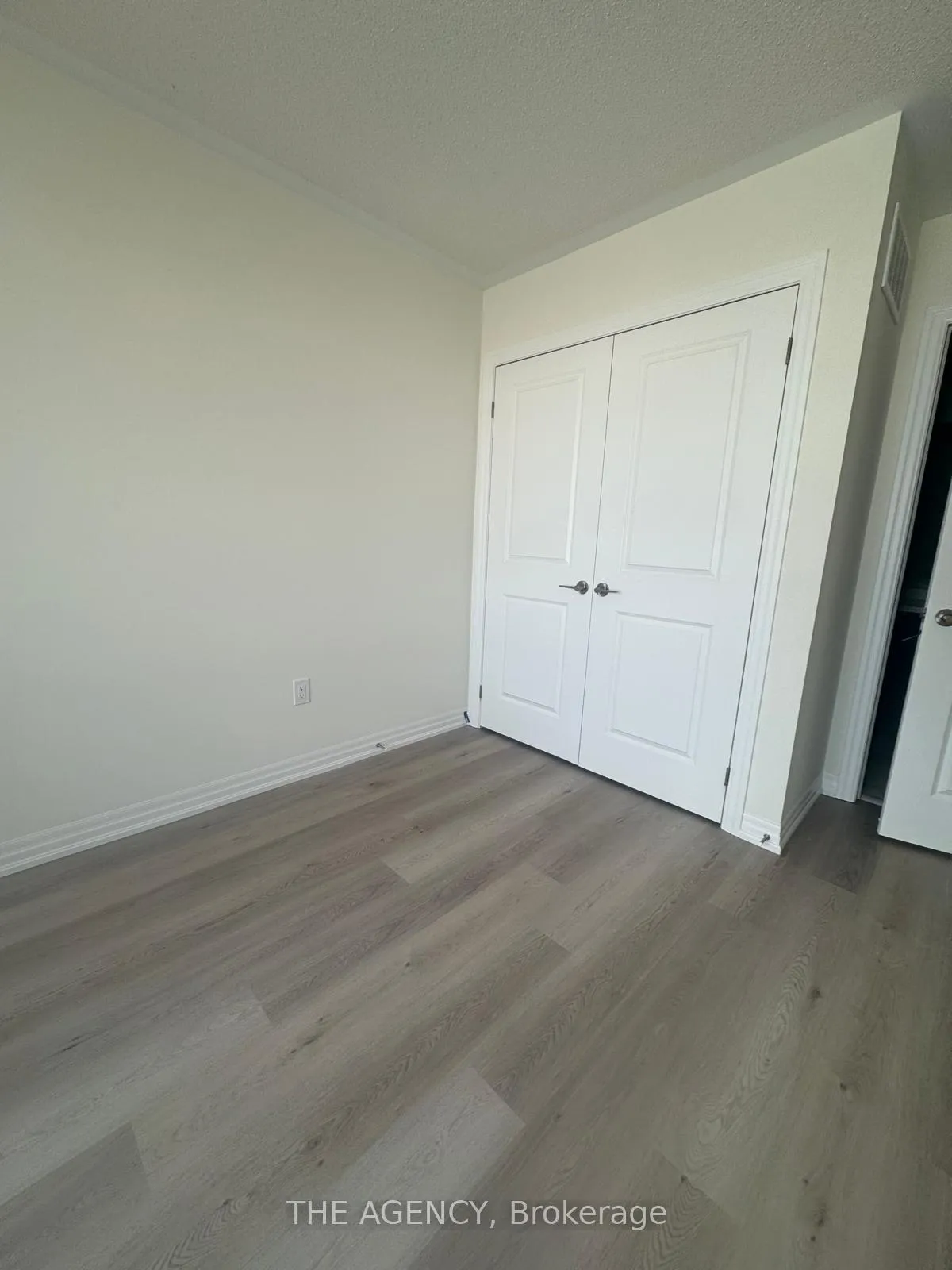 Photo 27 of 2411 Laurelview Street, Oshawa, Kedron — HOMEH