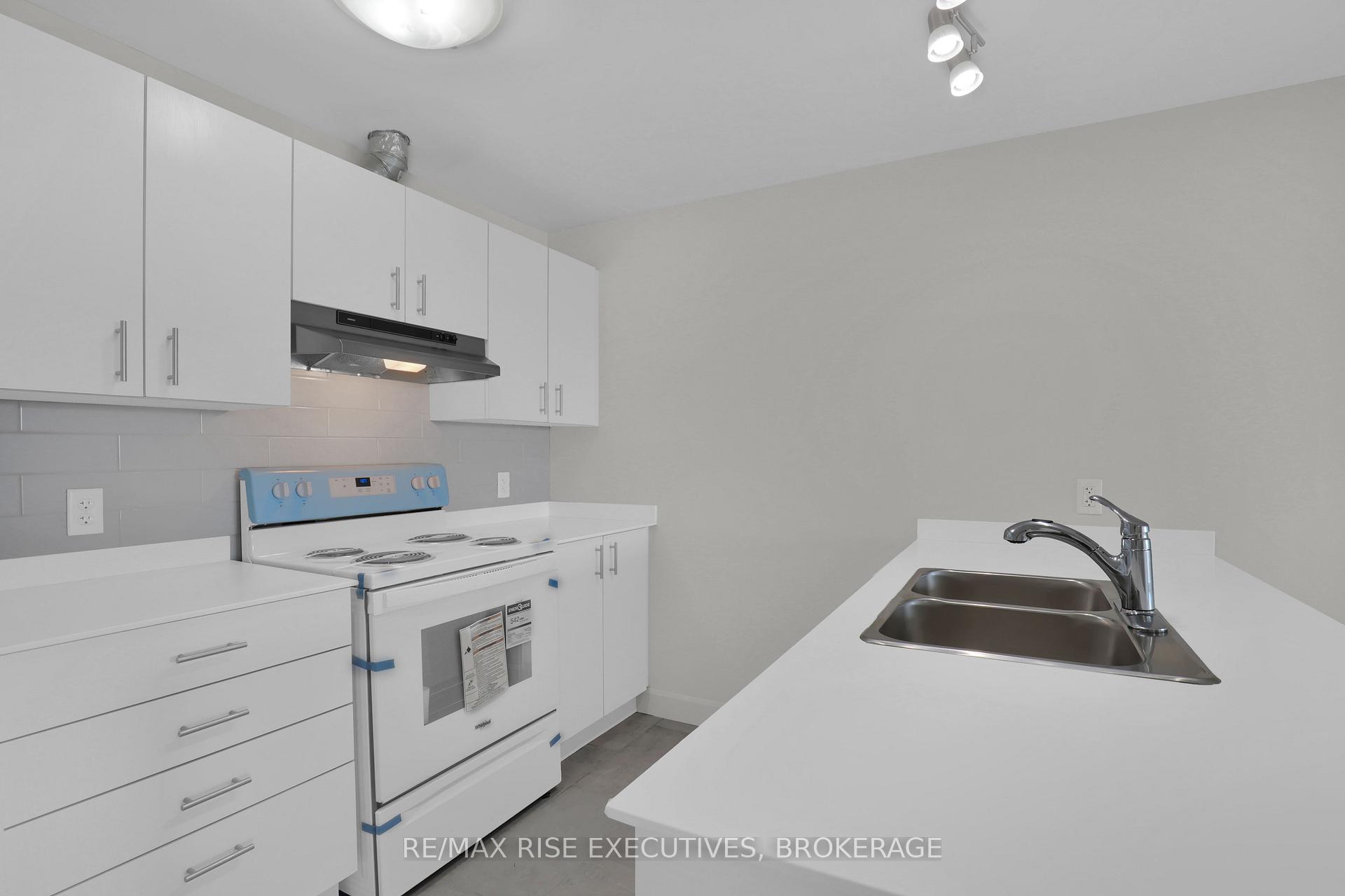 Photo 13 of Unit 402, 1080 Terra Verde Way, Kingston, City Northwest — HOMEH