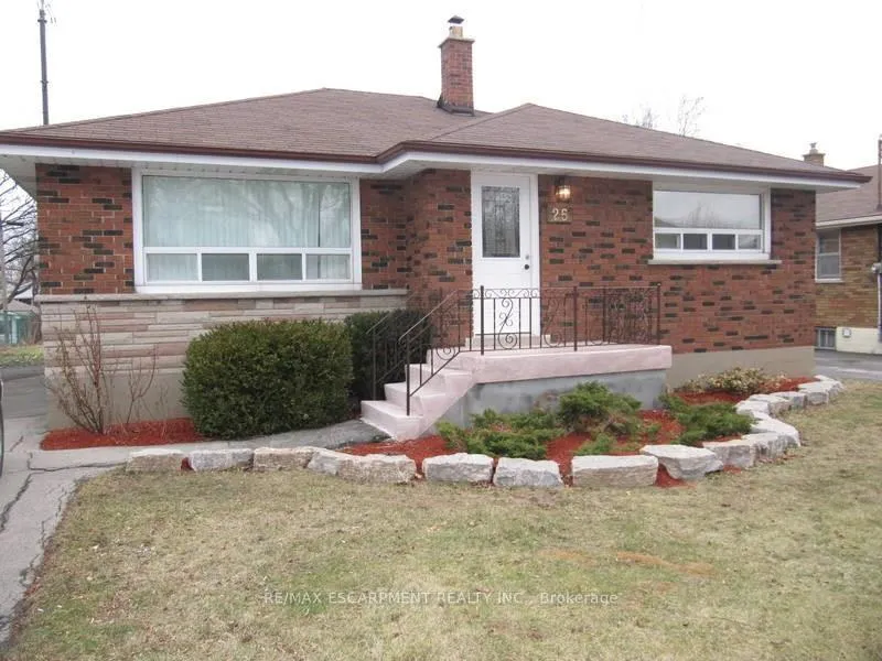 Photo 5 of Unit 2, 25 Endfield Avenue, Hamilton, Huntington — HOMEH