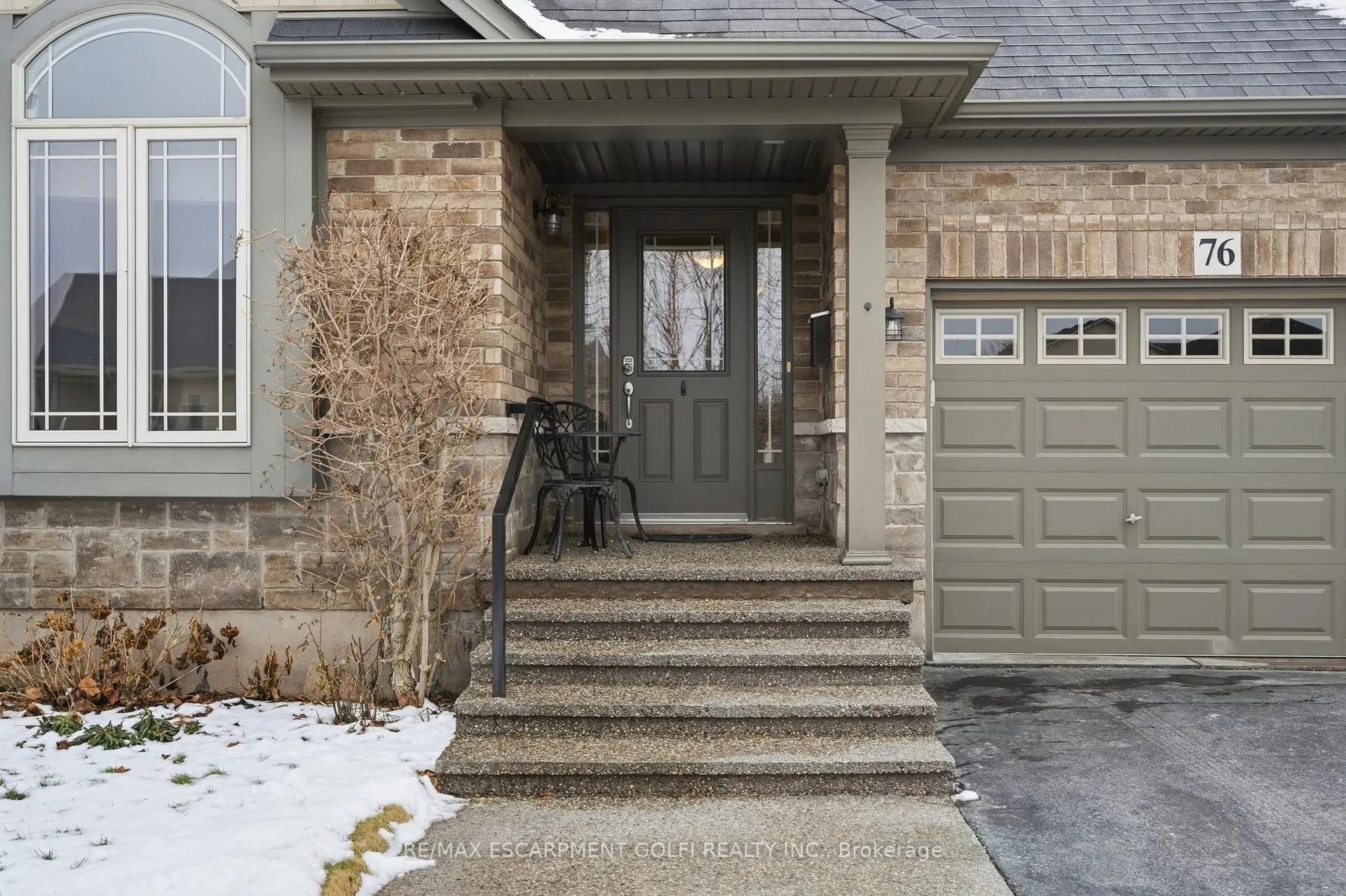 Photo 3 of 76 Lorne Avenue, Grimsby, Grimsby Beach — HOMEH