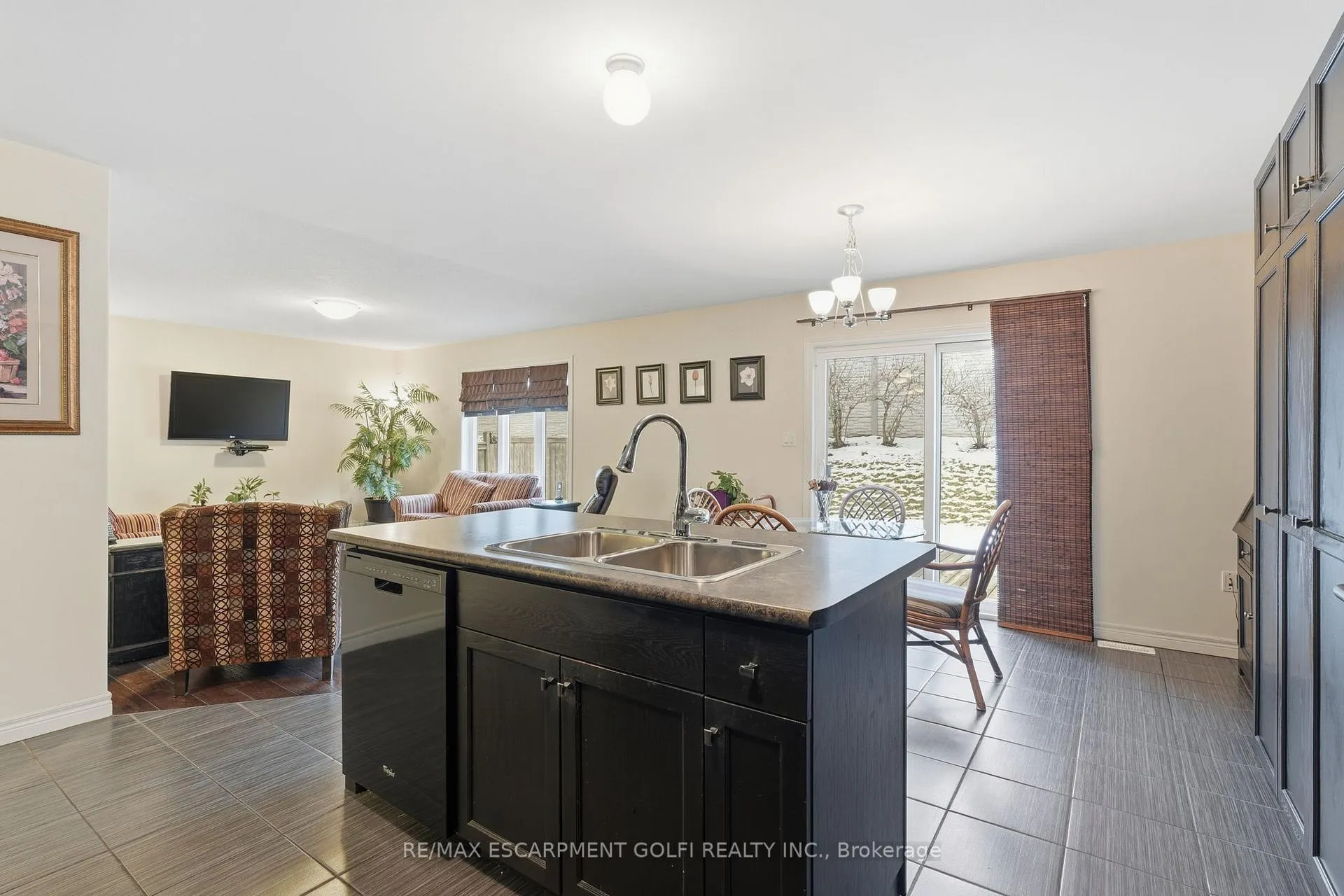 Photo 9 of 76 Lorne Avenue, Grimsby, Grimsby Beach — HOMEH
