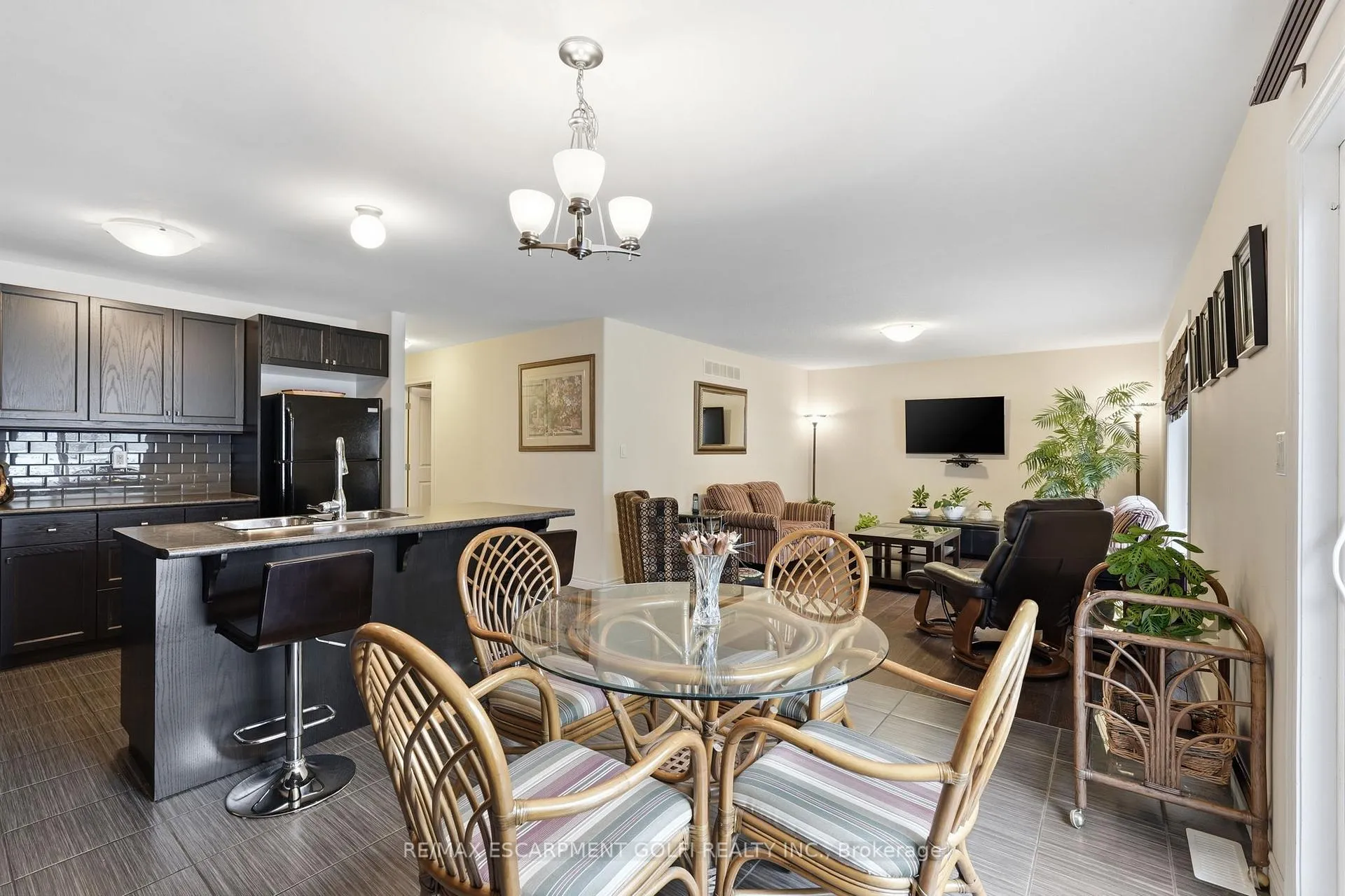 Photo 12 of 76 Lorne Avenue, Grimsby, Grimsby Beach — HOMEH