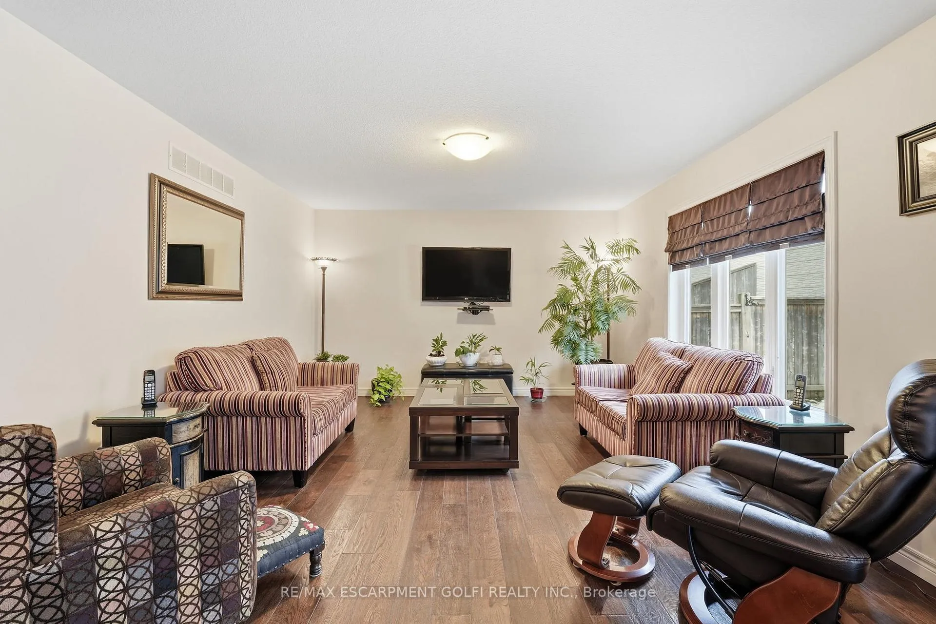 Photo 13 of 76 Lorne Avenue, Grimsby, Grimsby Beach — HOMEH