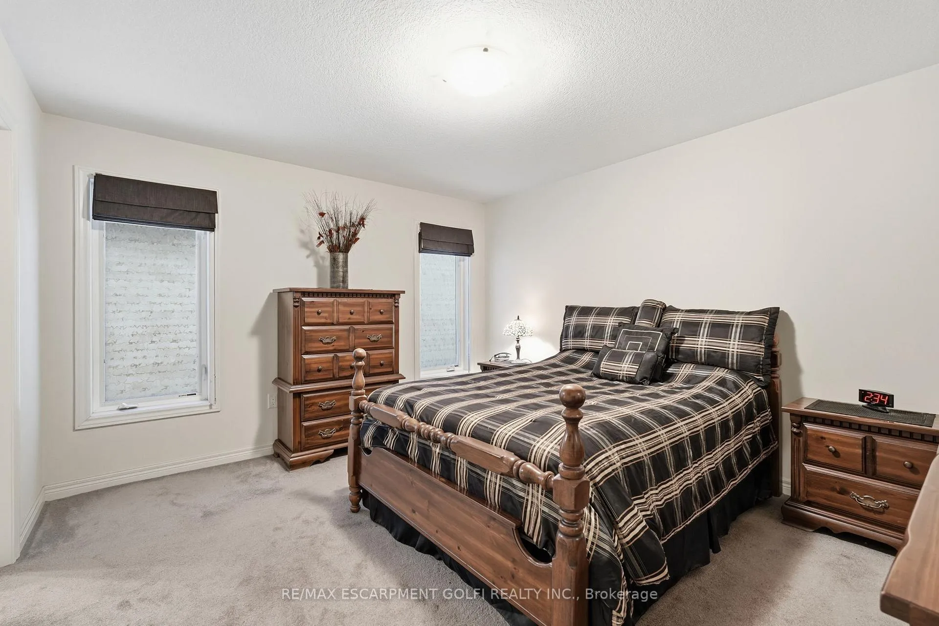 Photo 16 of 76 Lorne Avenue, Grimsby, Grimsby Beach — HOMEH