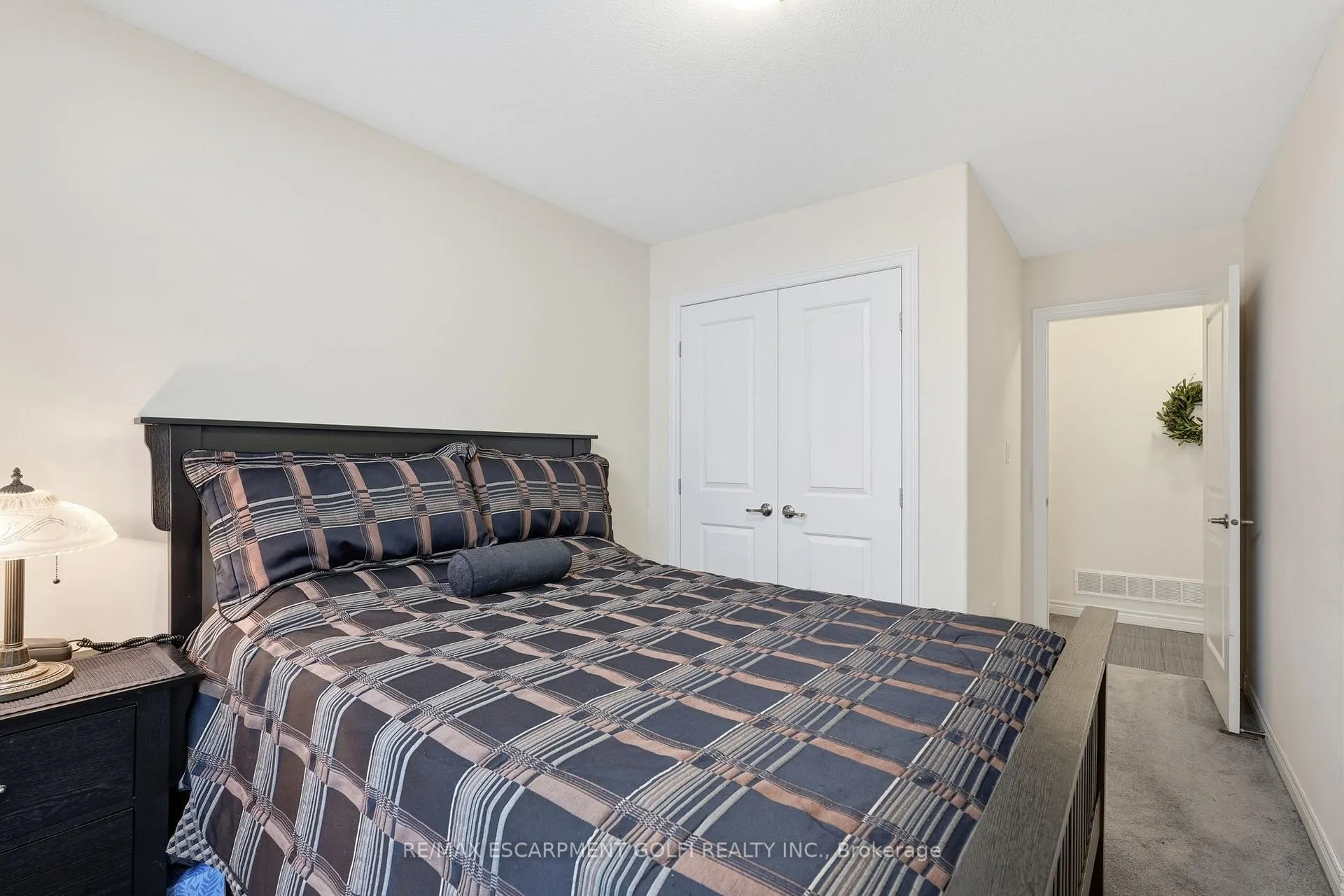 Photo 19 of 76 Lorne Avenue, Grimsby, Grimsby Beach — HOMEH