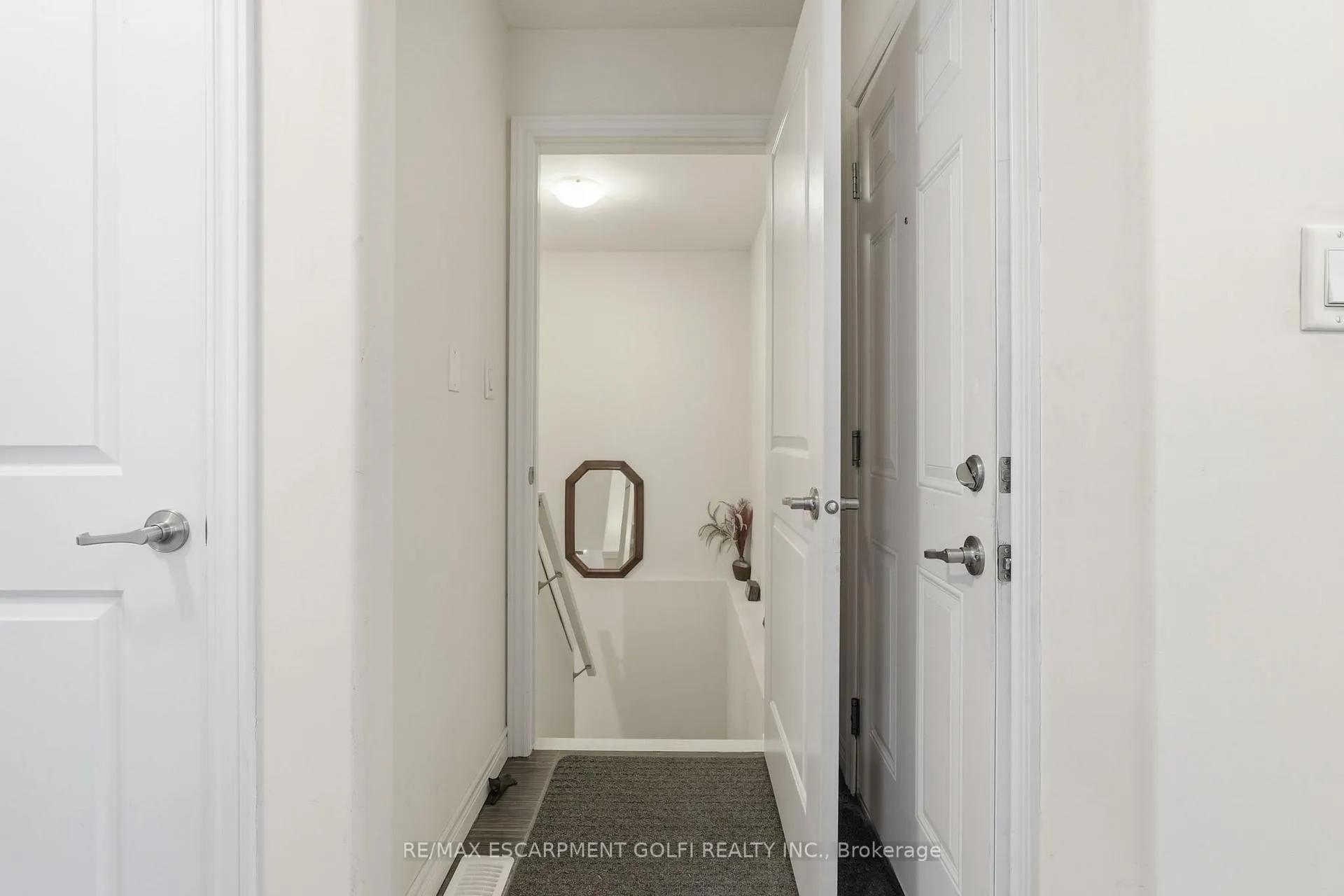 Photo 22 of 76 Lorne Avenue, Grimsby, Grimsby Beach — HOMEH