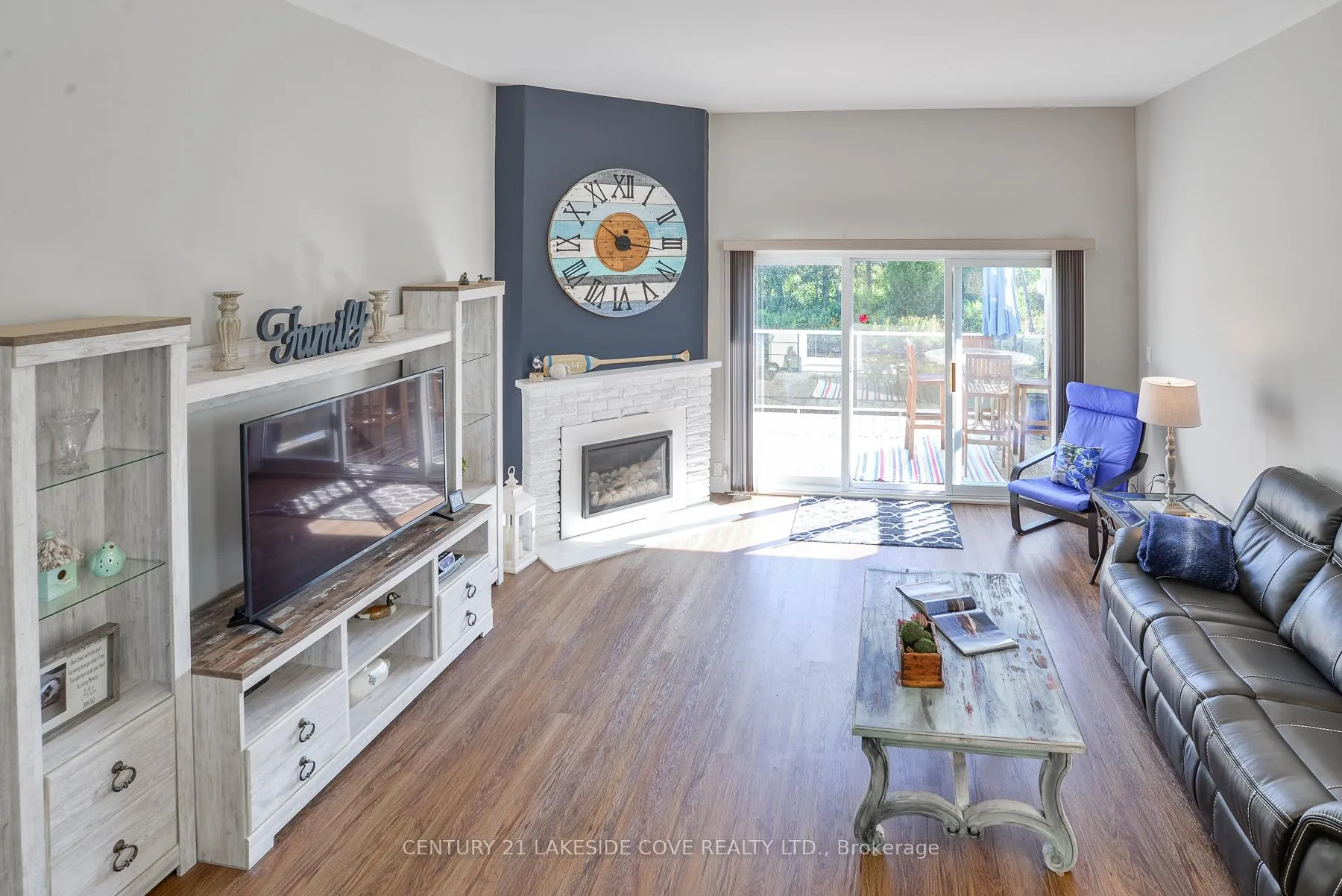 Front of Unit Unit #6, 4 Paradise Boulevard