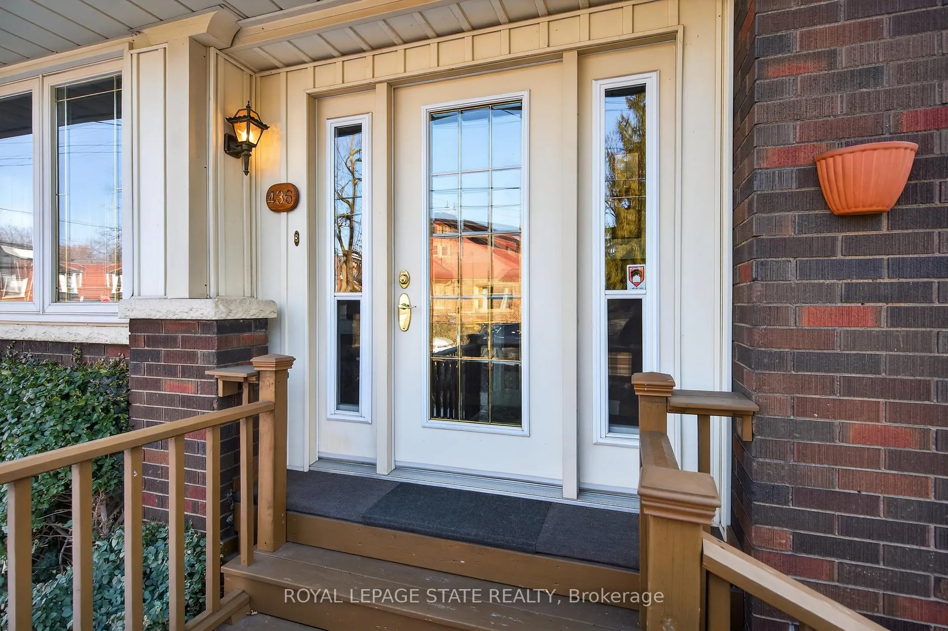 Photo 6 of 436 Maple Avenue, Hamilton, Delta — HOMEH