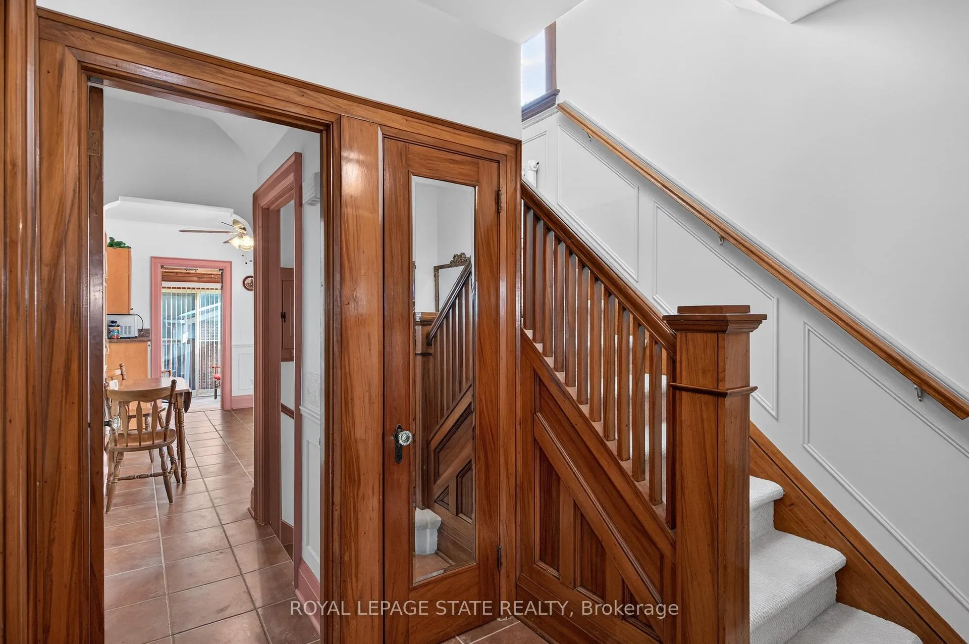 Photo 11 of 436 Maple Avenue, Hamilton, Delta — HOMEH