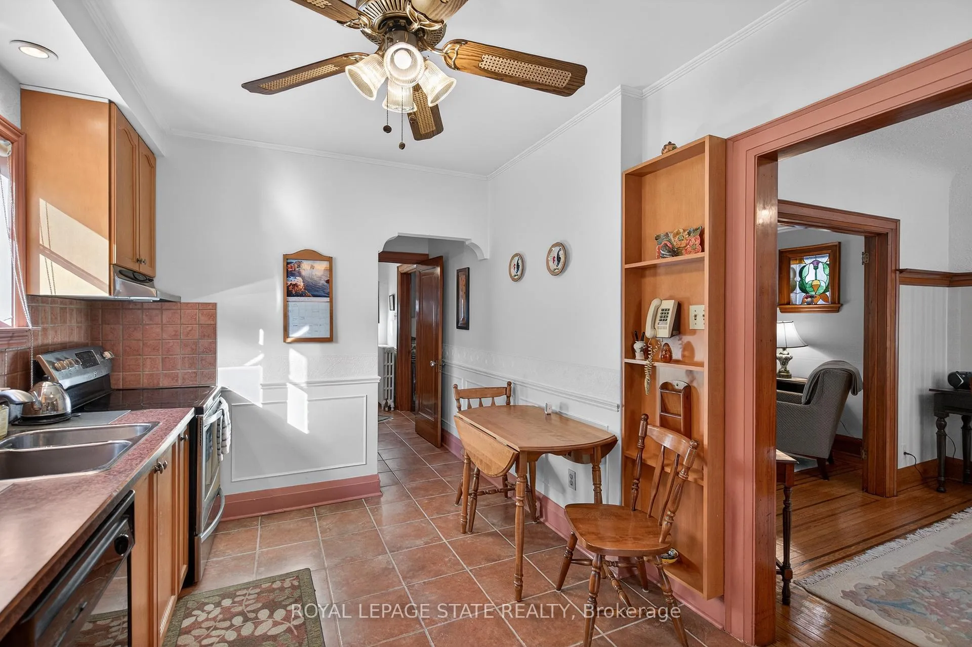 Photo 21 of 436 Maple Avenue, Hamilton, Delta — HOMEH