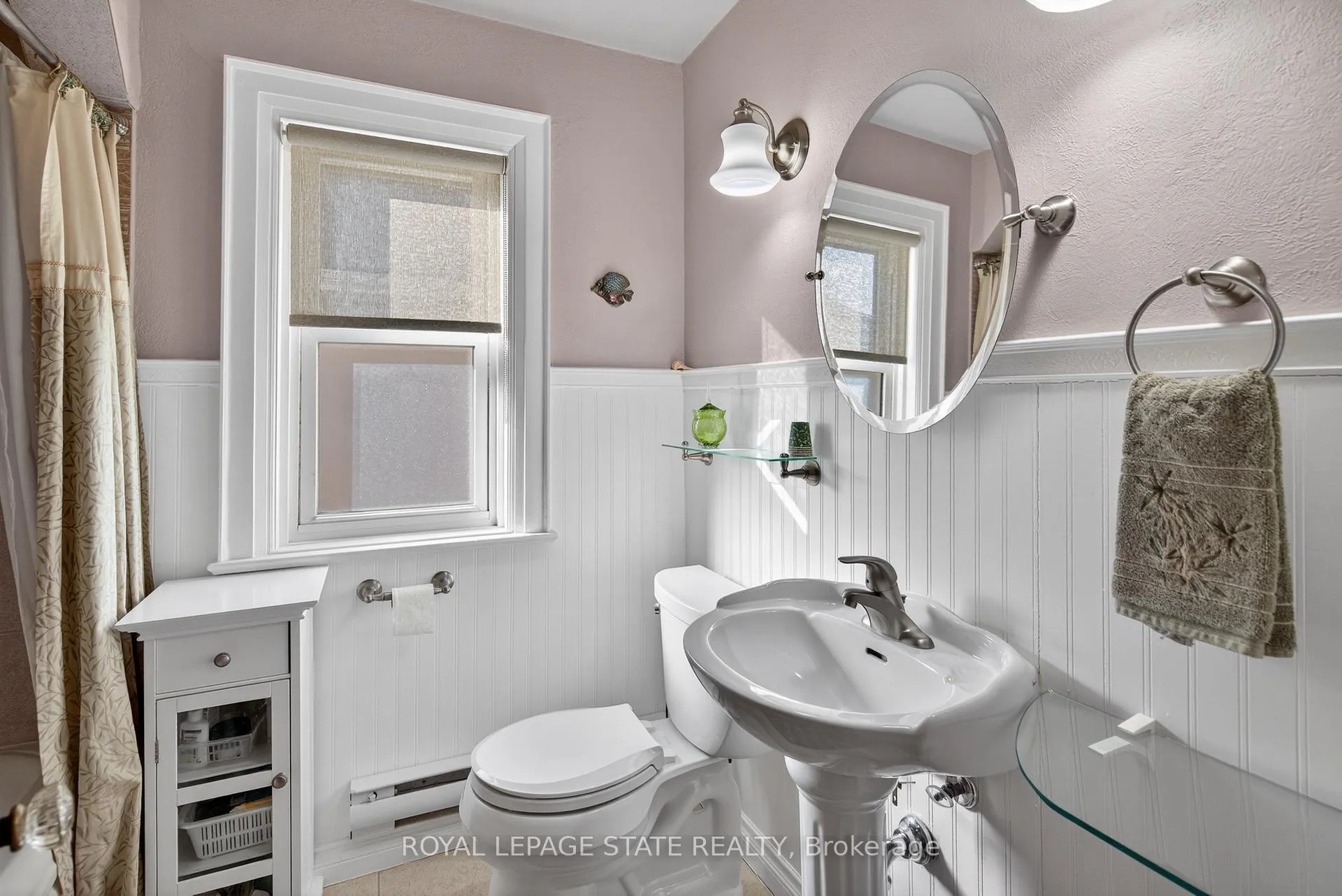 Photo 34 of 436 Maple Avenue, Hamilton, Delta — HOMEH