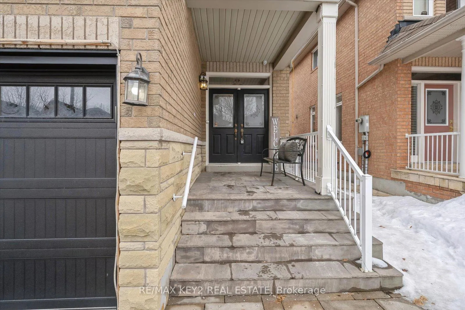 Photo 3 of 421 Pineview Lane, Pickering, Amberlea — HOMEH