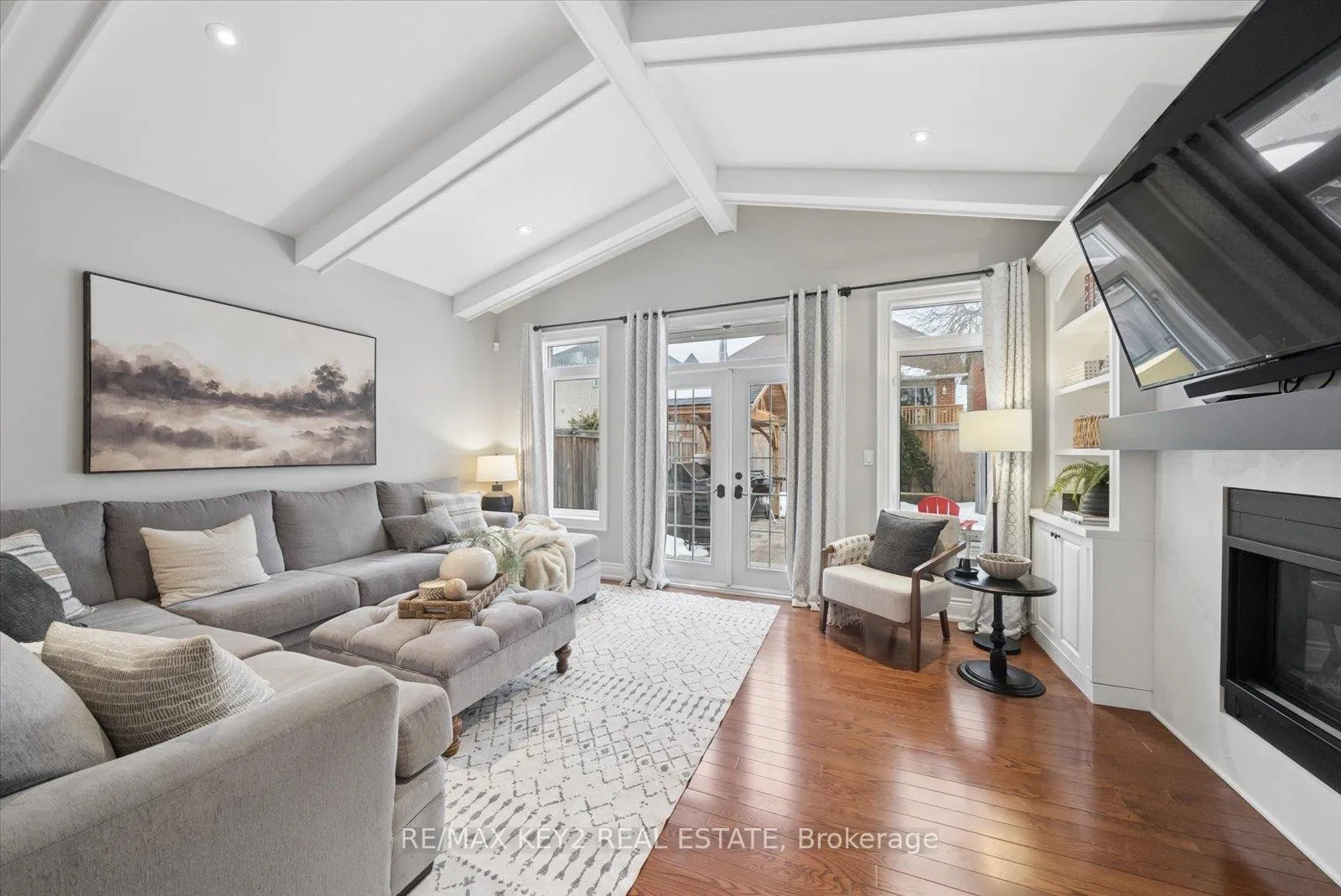 Photo 12 of 421 Pineview Lane, Pickering, Amberlea — HOMEH