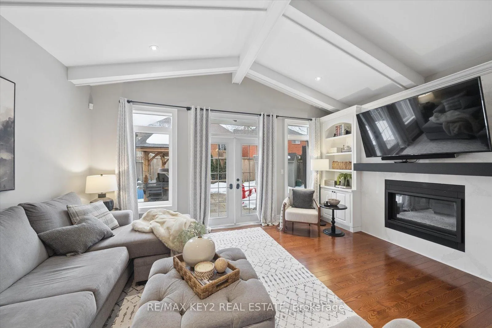 Photo 13 of 421 Pineview Lane, Pickering, Amberlea — HOMEH