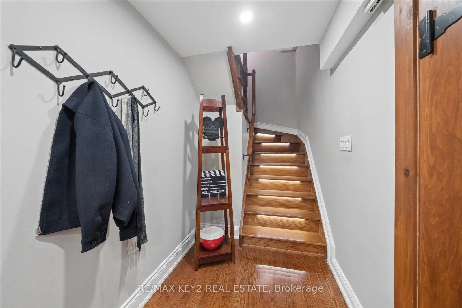 Photo 34 of 421 Pineview Lane, Pickering, Amberlea — HOMEH
