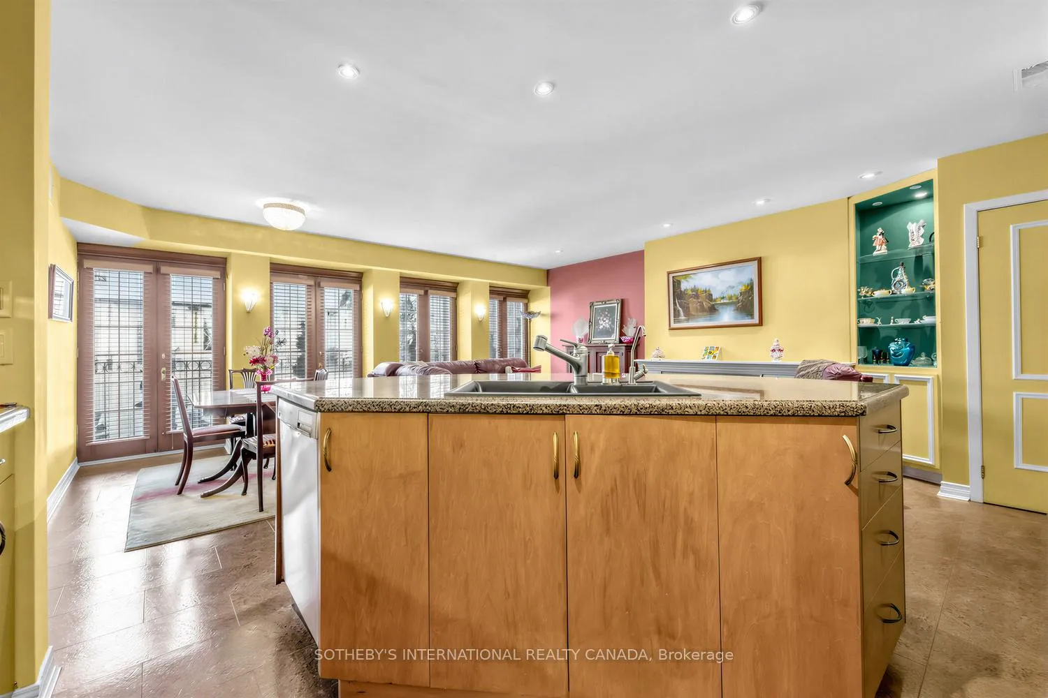 Photo 14 of Unit 202, 8 Hawthorn Avenue, Toronto, Rosedale-Moore Park — HOMEH