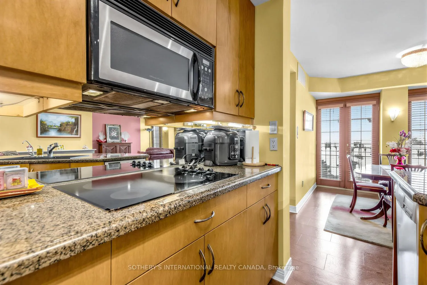Photo 15 of Unit 202, 8 Hawthorn Avenue, Toronto, Rosedale-Moore Park — HOMEH