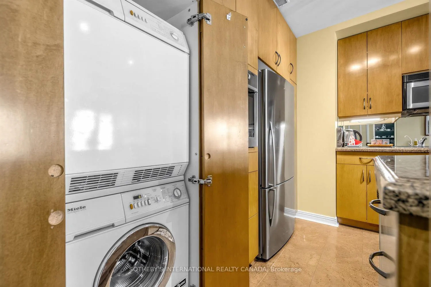 Photo 18 of Unit 202, 8 Hawthorn Avenue, Toronto, Rosedale-Moore Park — HOMEH