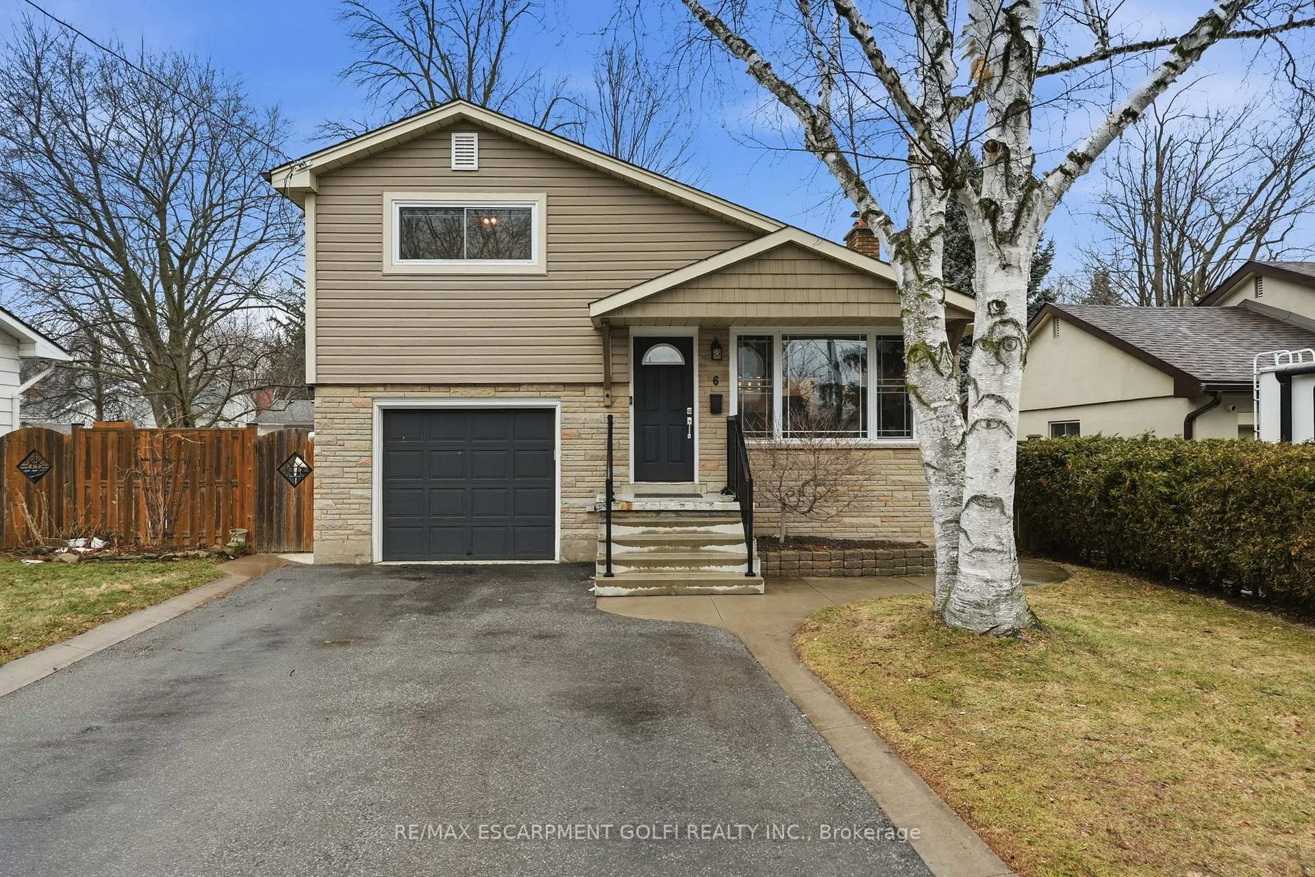 Photo 1 of 6 Brierwood Avenue, Grimsby, Grimsby West — HOMEH